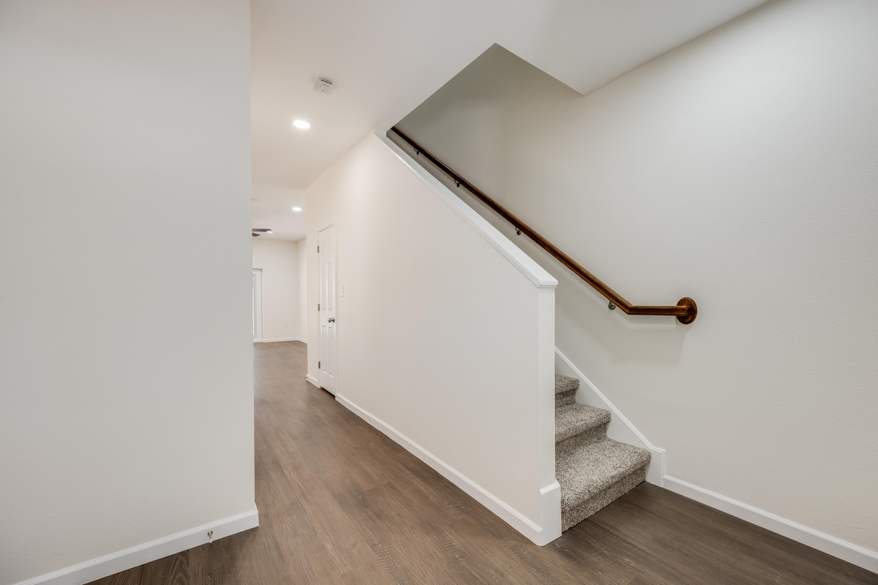 CRESTVIEW - Residential
