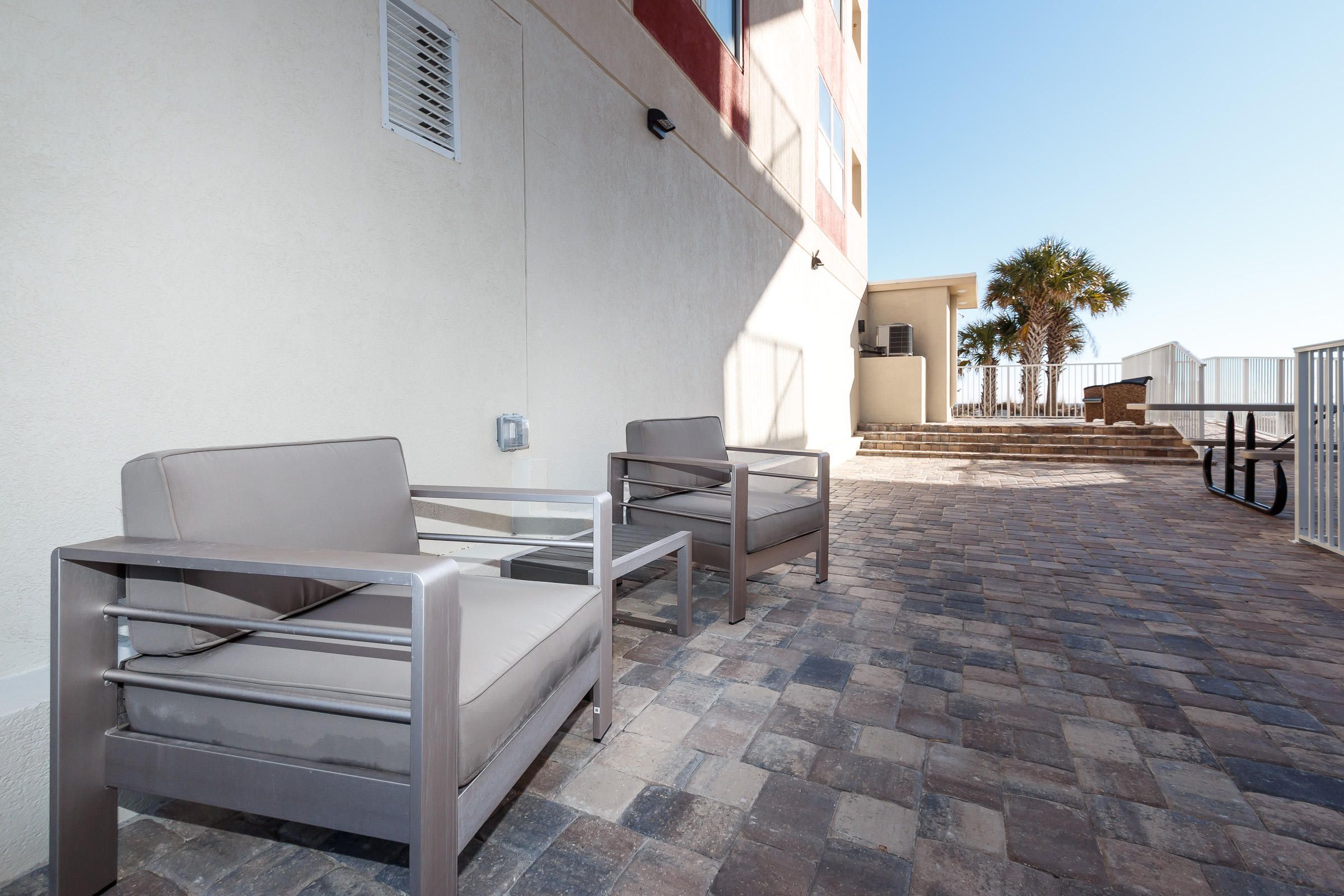 PALMS CONDO - Residential