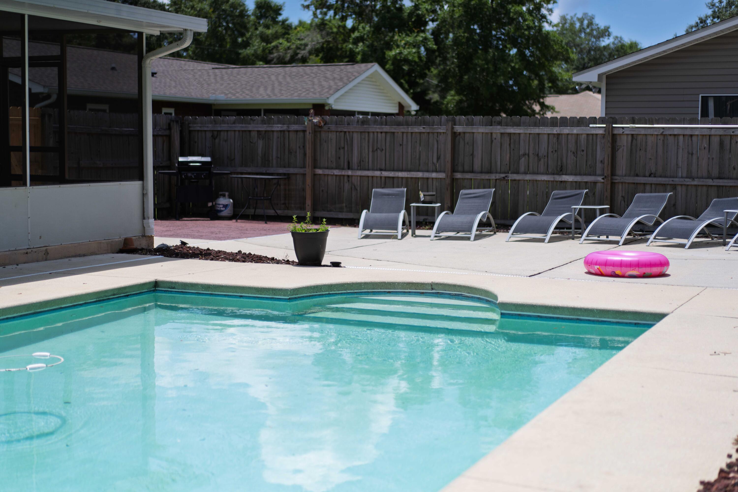 HOLLEY SHORES - Residential