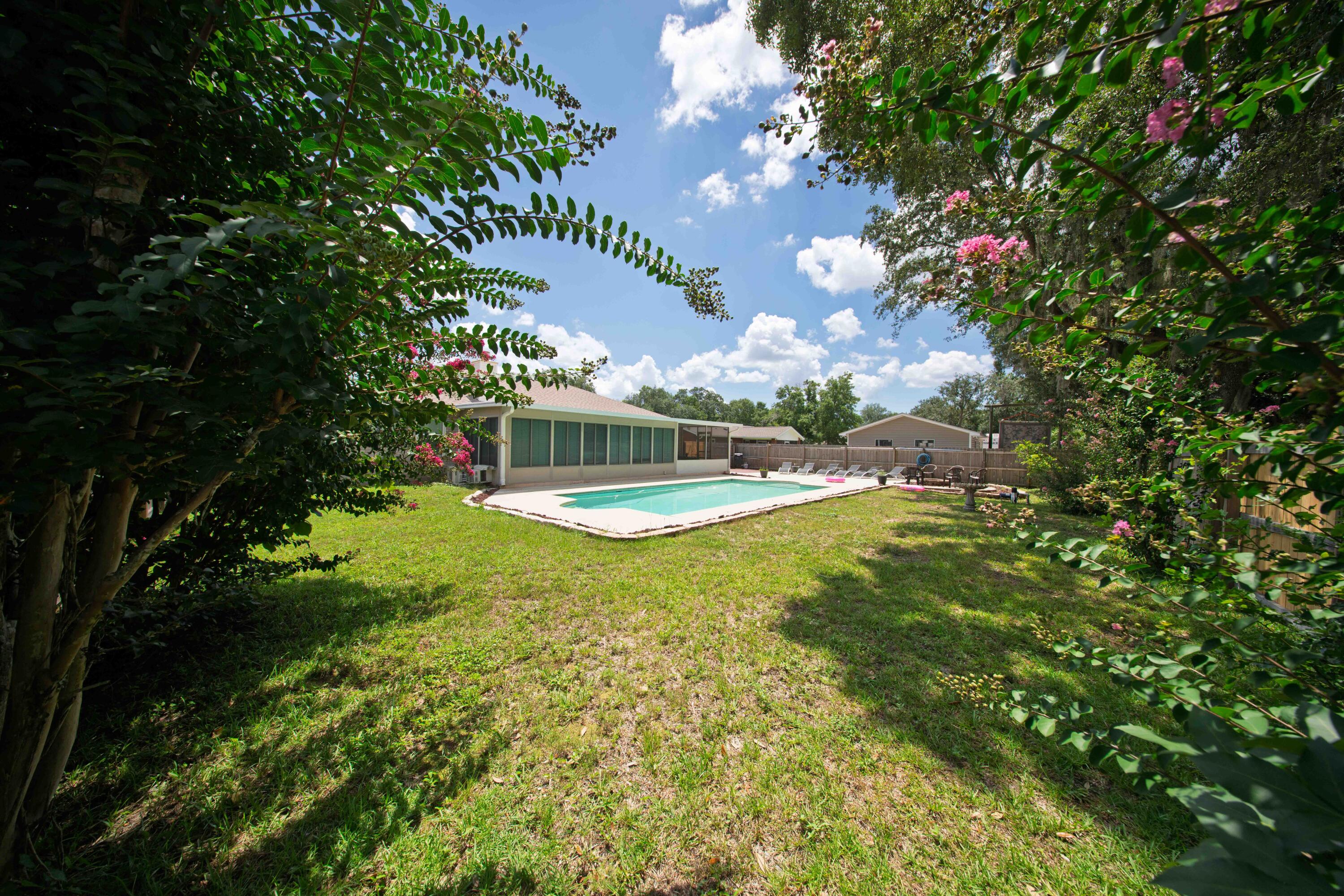 HOLLEY SHORES - Residential