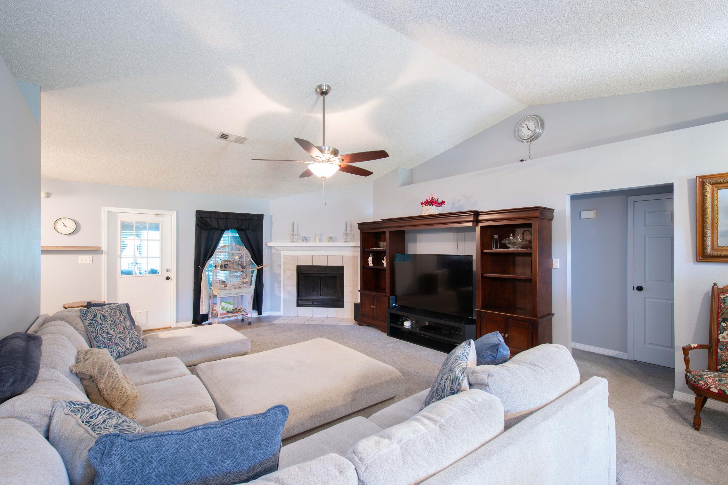 HOLLEY SHORES - Residential