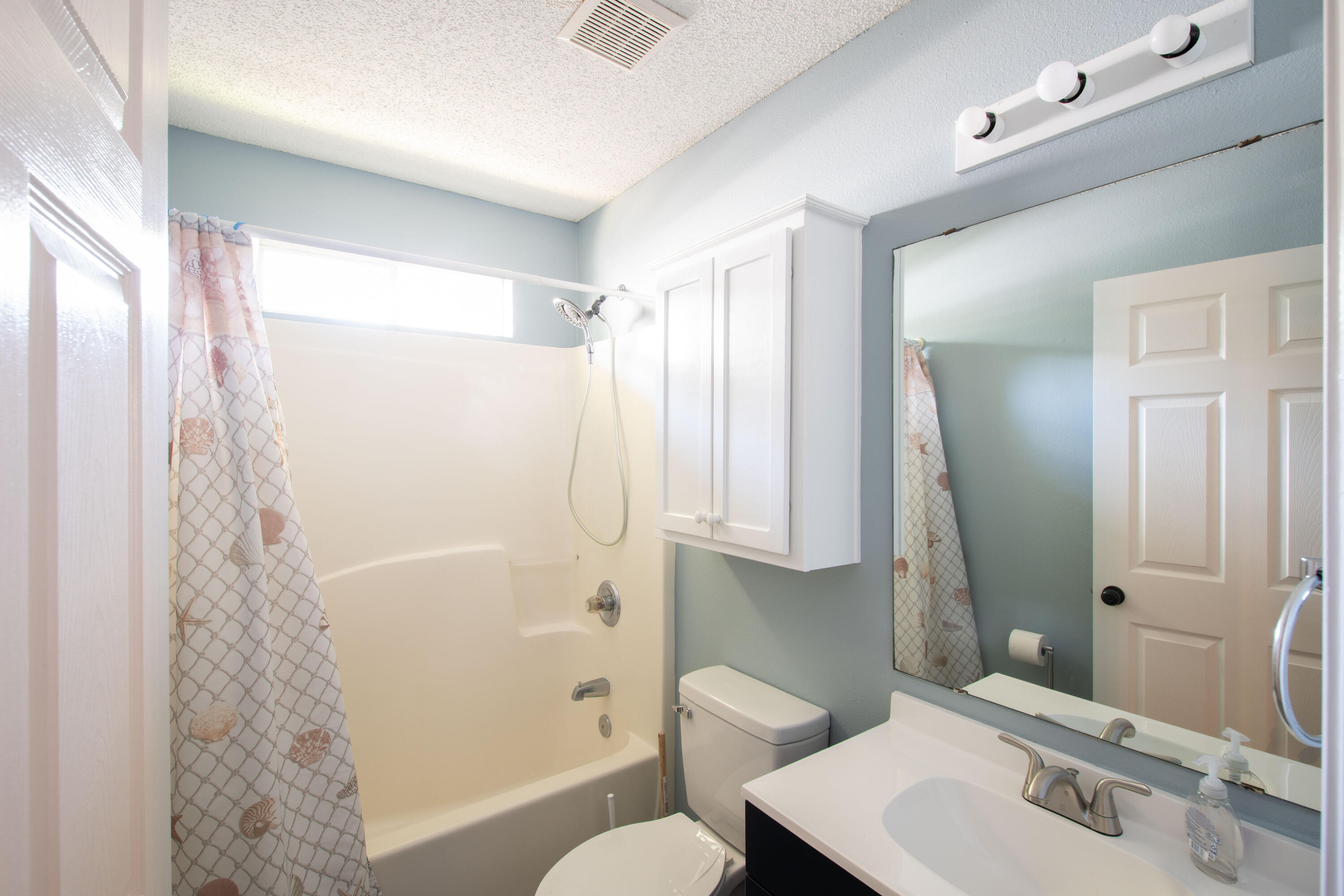 HOLLEY SHORES - Residential