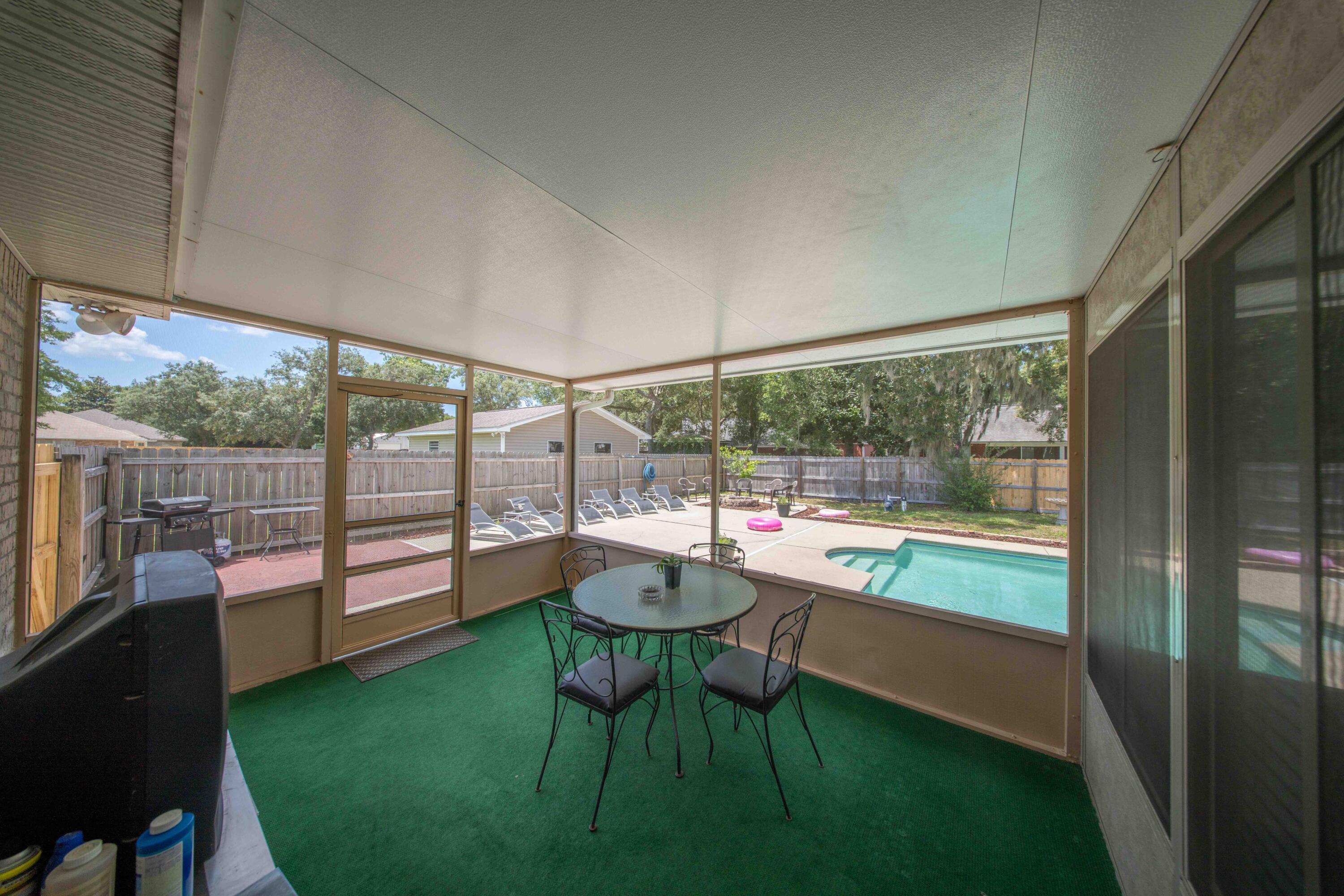 HOLLEY SHORES - Residential