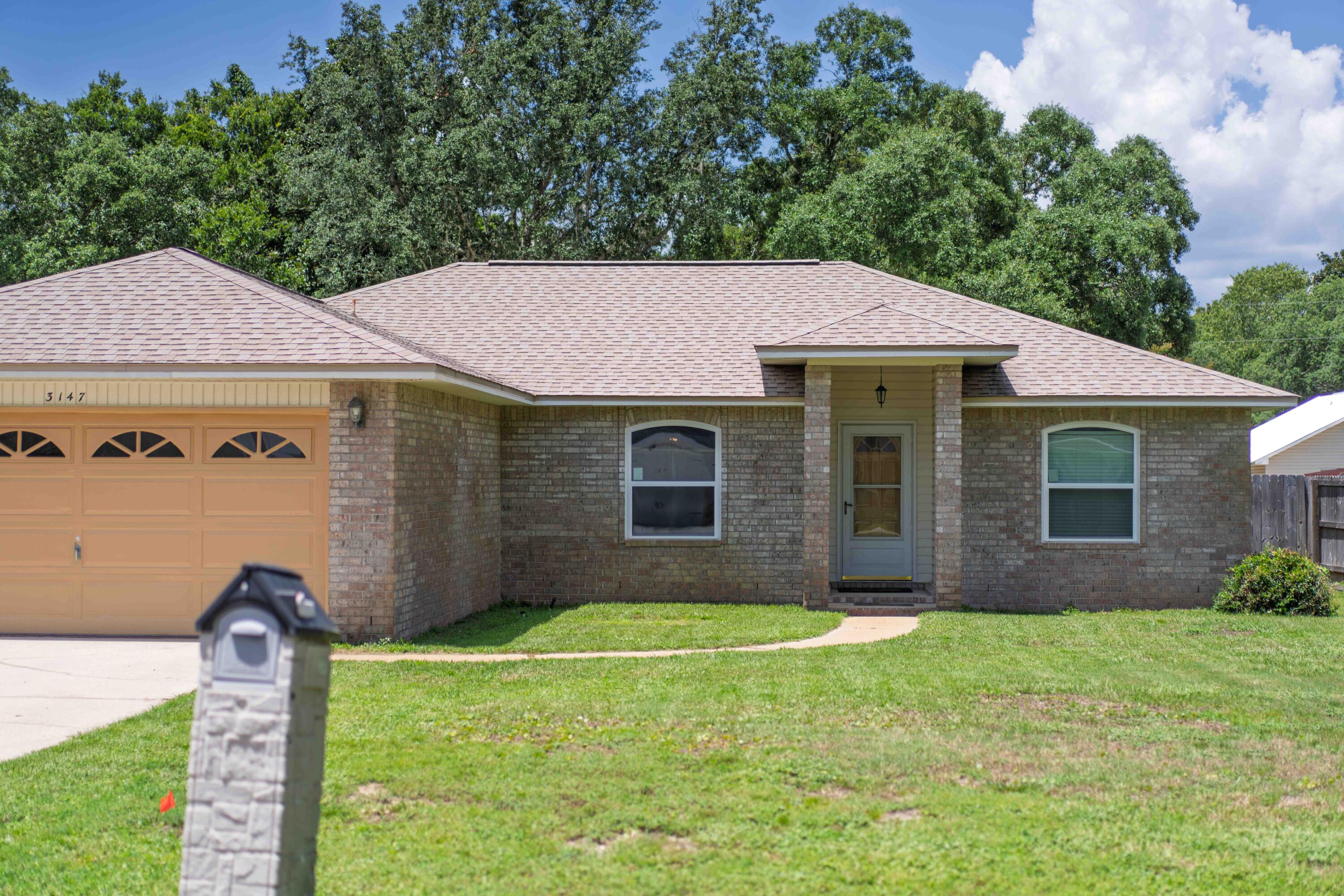 HOLLEY SHORES - Residential