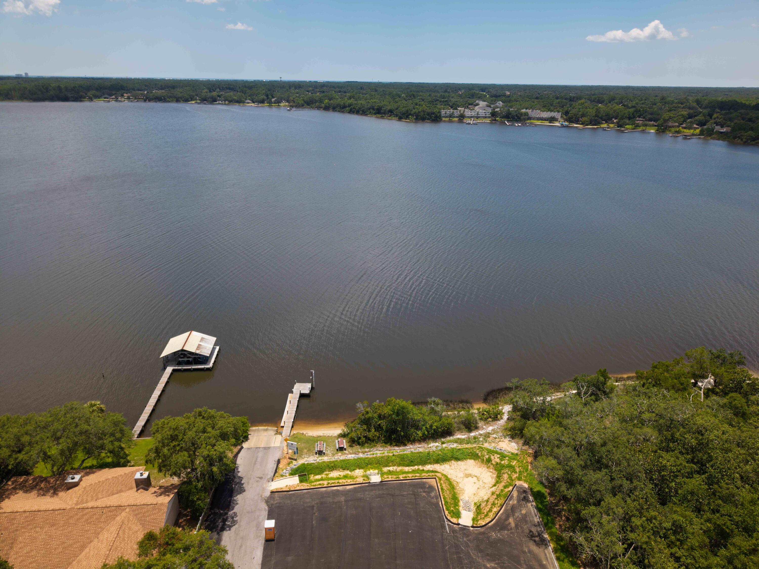 HOLLEY SHORES - Residential