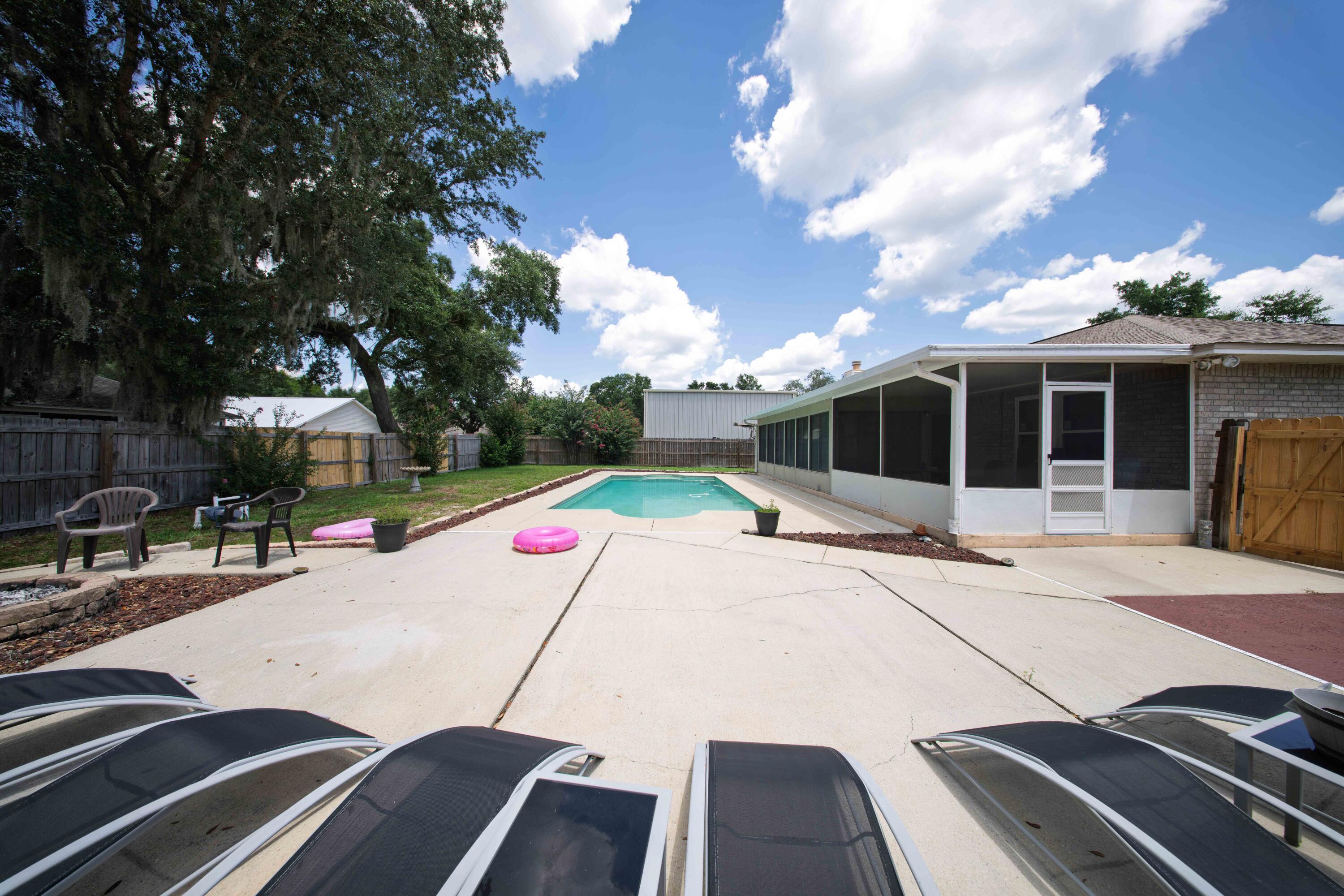 HOLLEY SHORES - Residential