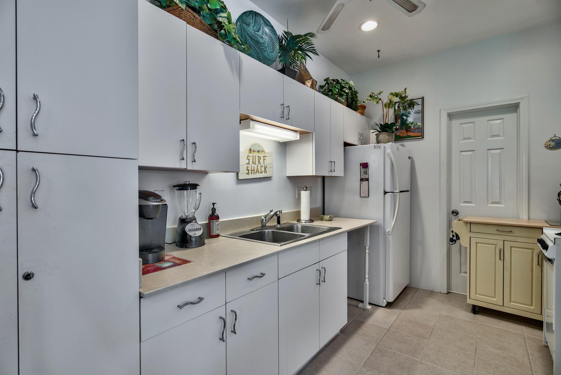 SEAGROVE VILLAGE 6TH ADD - Residential