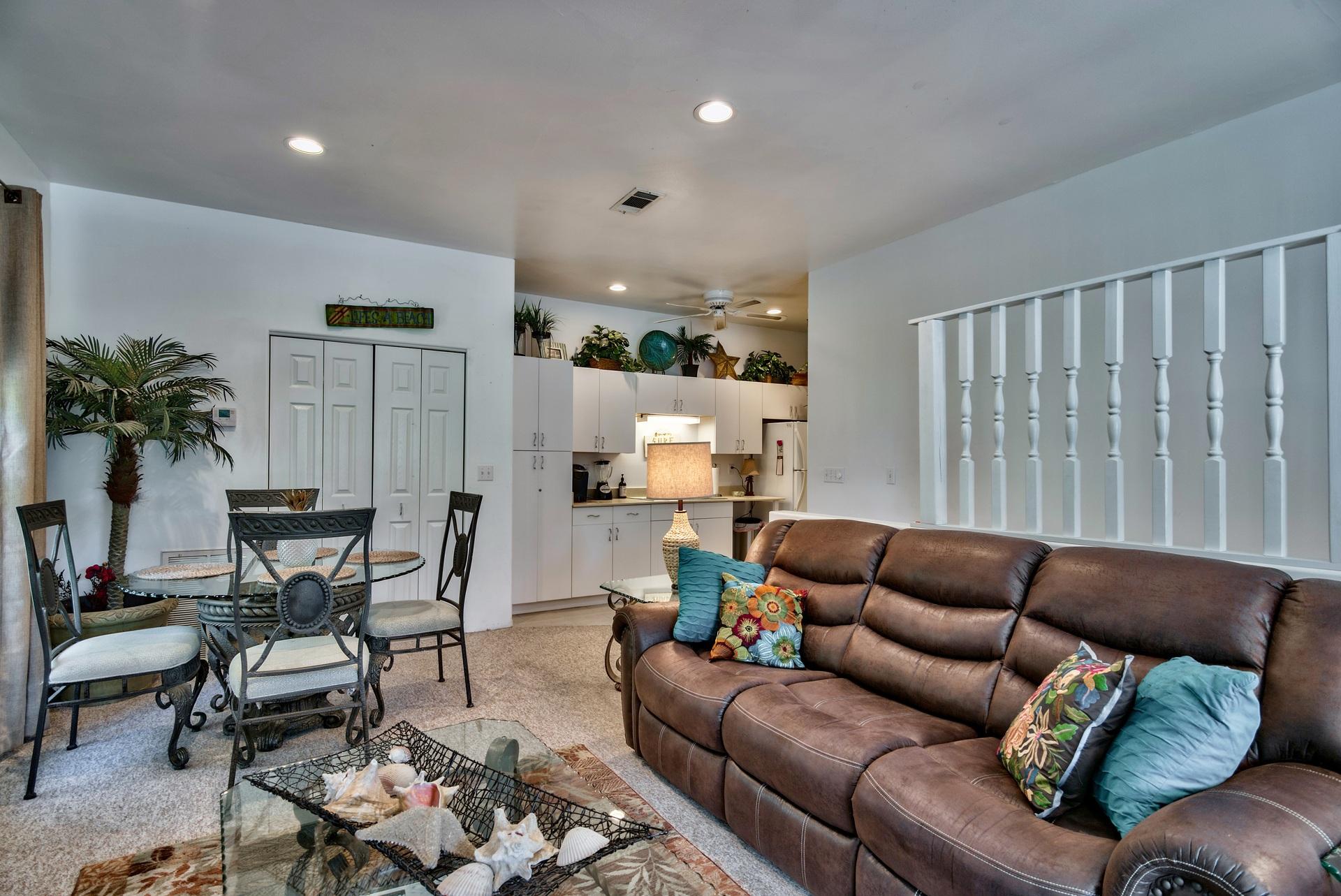 SEAGROVE VILLAGE 6TH ADD - Residential