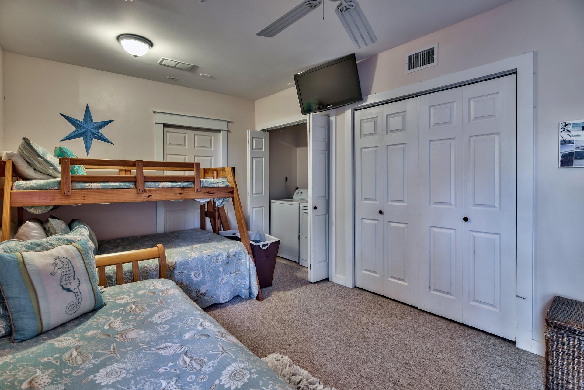 SEAGROVE VILLAGE 6TH ADD - Residential