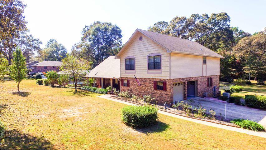 HOLLY HILLS - Residential