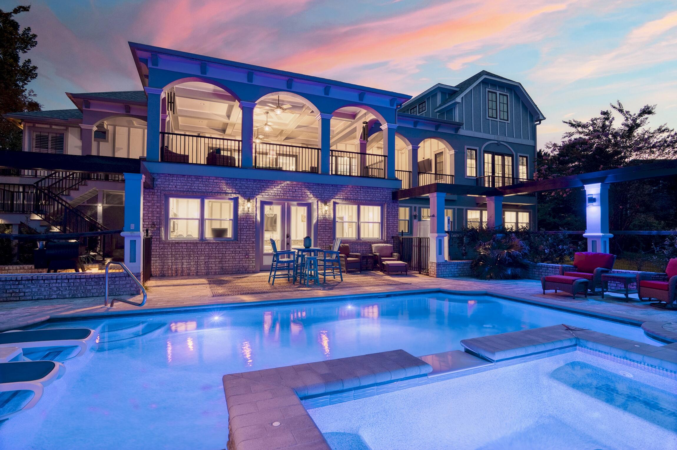 COUNTRY CLUB HILLS - Residential