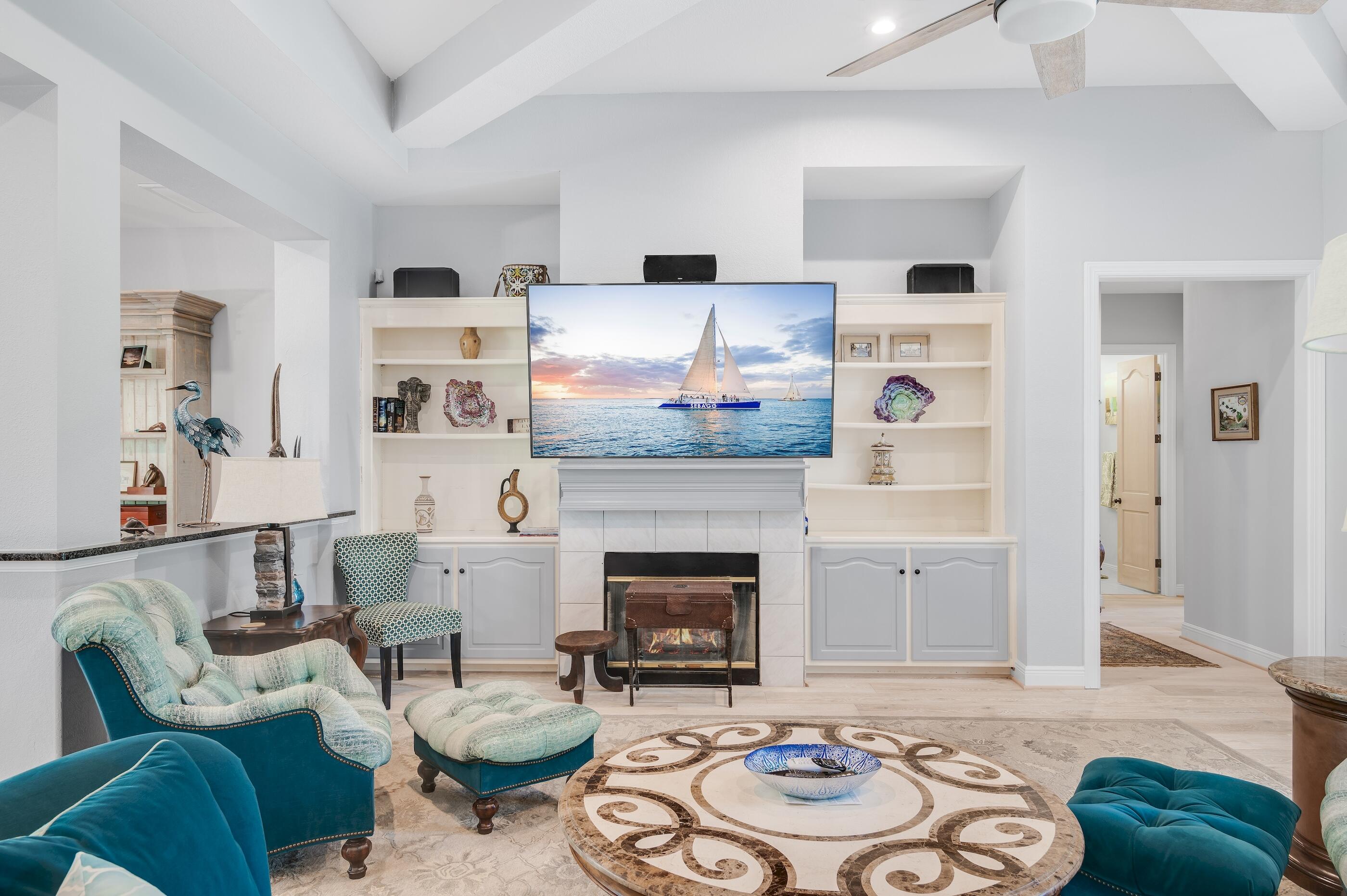 COUNTRY CLUB HILLS - Residential