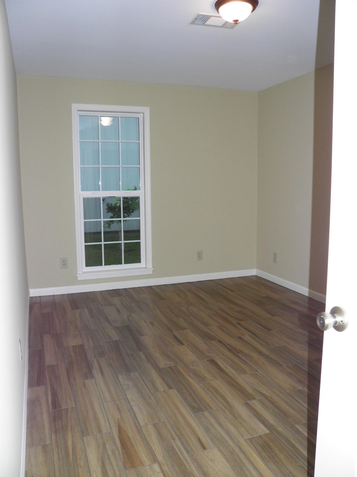 NO RECORDED SUBDIVISION - Residential Lease