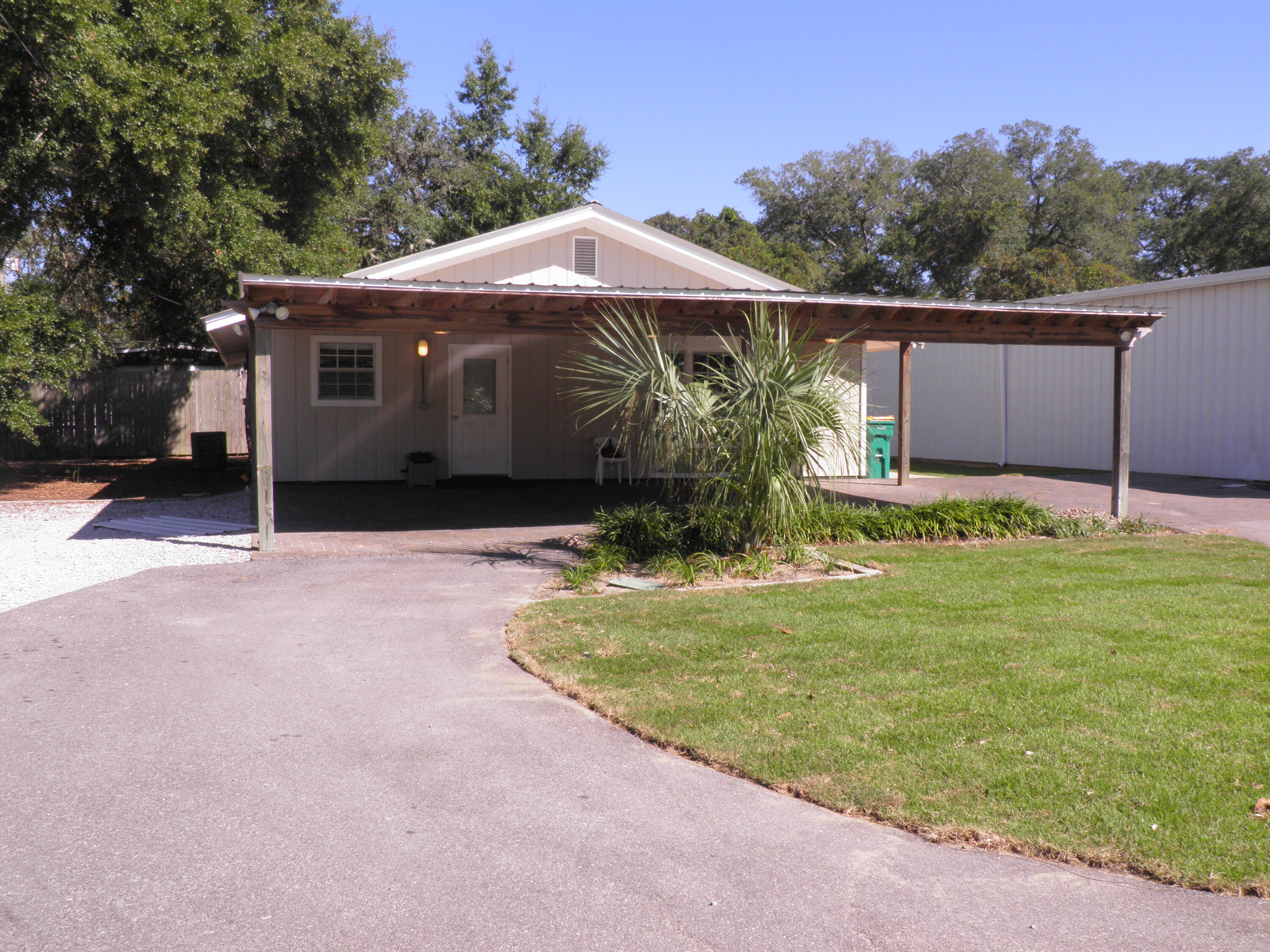 NO RECORDED SUBDIVISION - Residential Lease