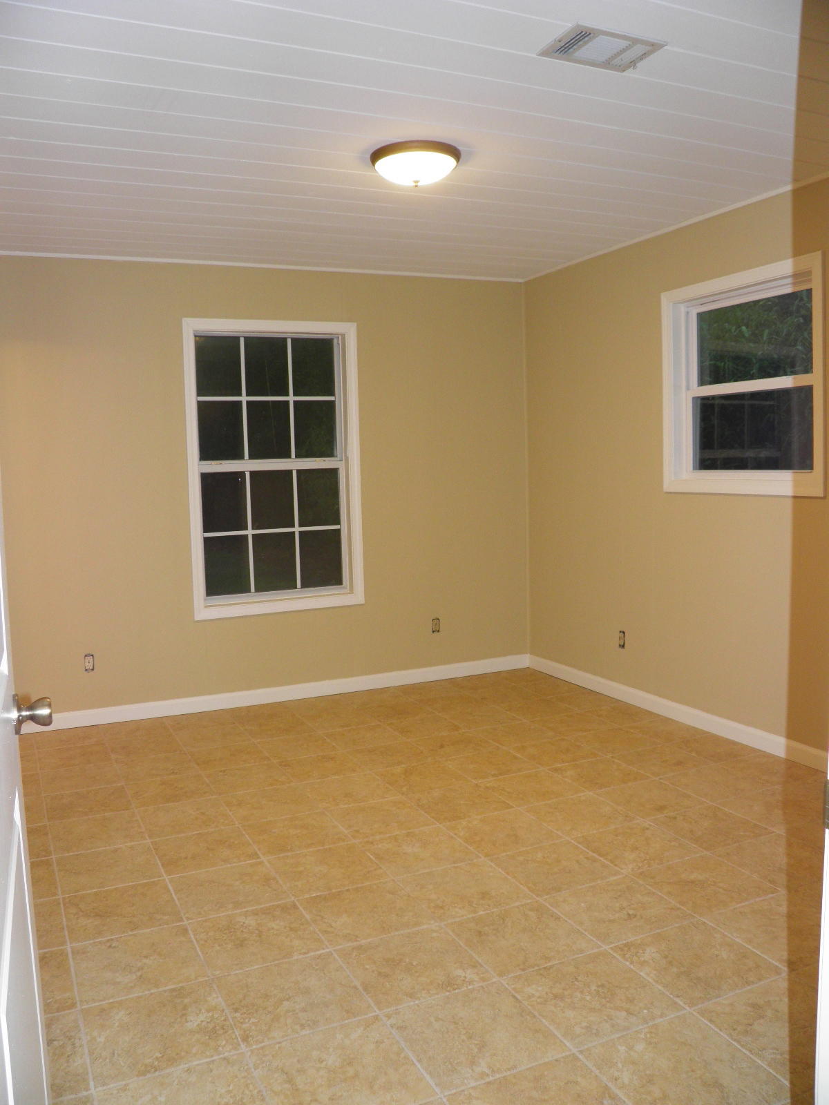 NO RECORDED SUBDIVISION - Residential Lease