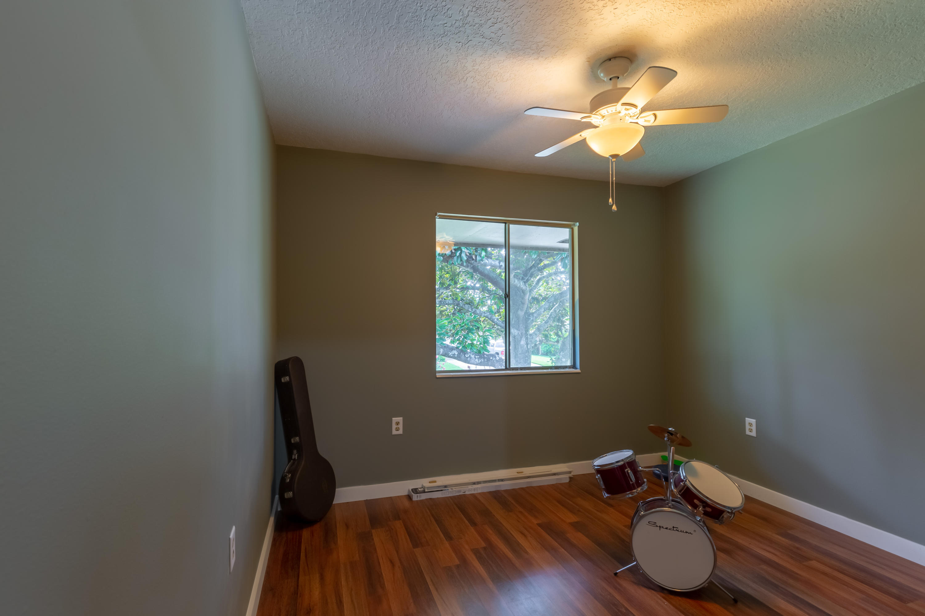 COUNTRY CLUB ESTATES 1ST ADDN - Residential