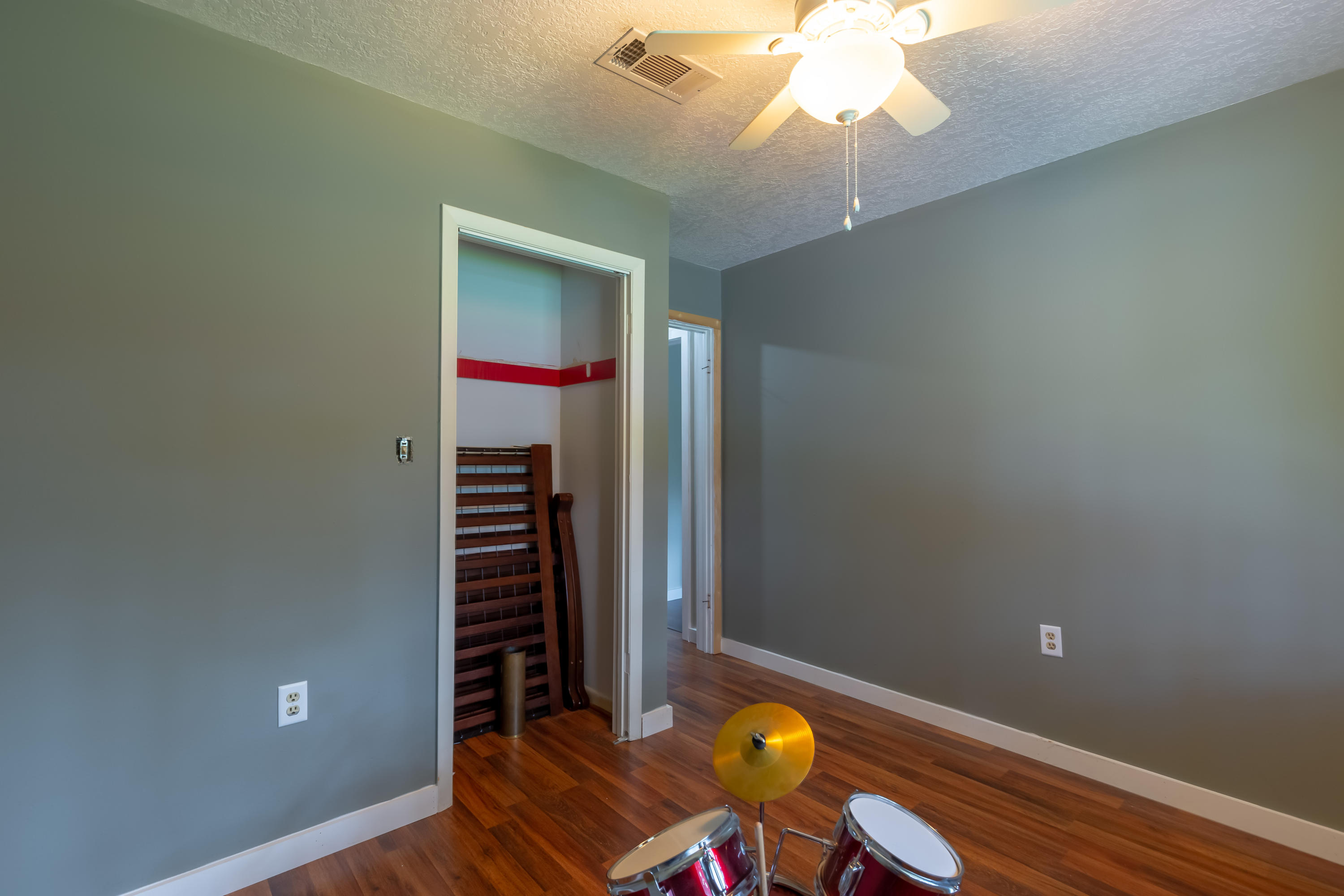 COUNTRY CLUB ESTATES 1ST ADDN - Residential