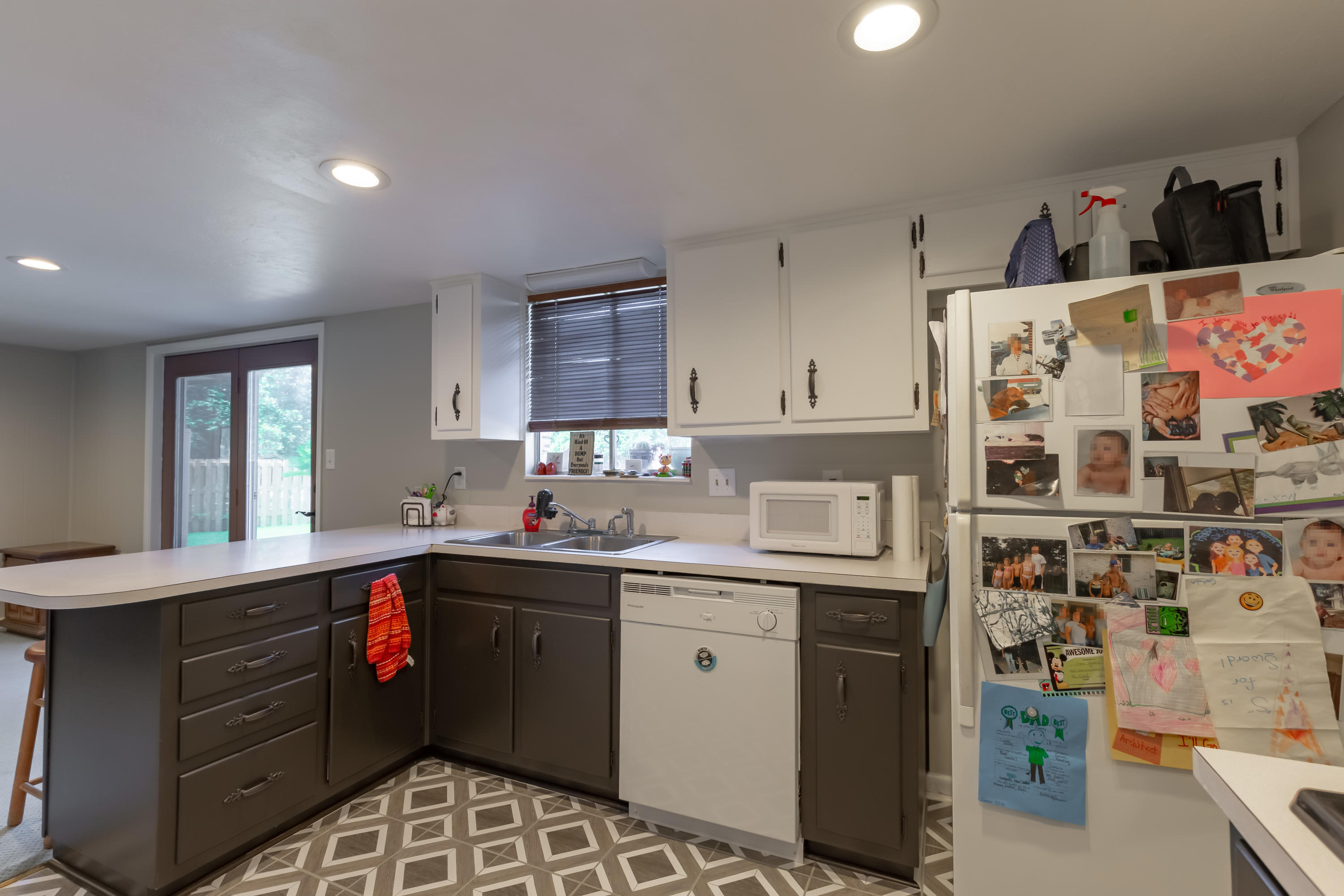 COUNTRY CLUB ESTATES 1ST ADDN - Residential