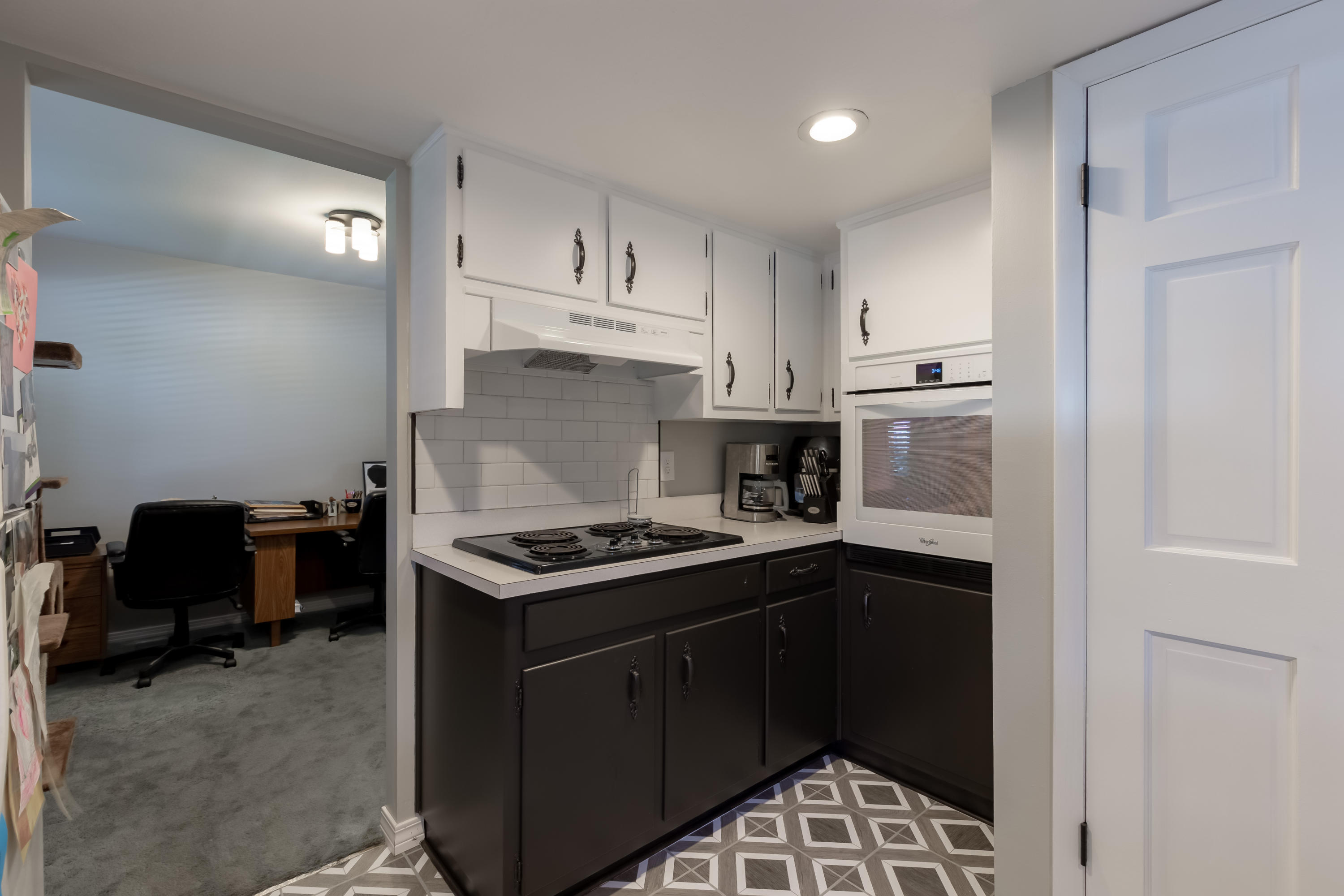 COUNTRY CLUB ESTATES 1ST ADDN - Residential