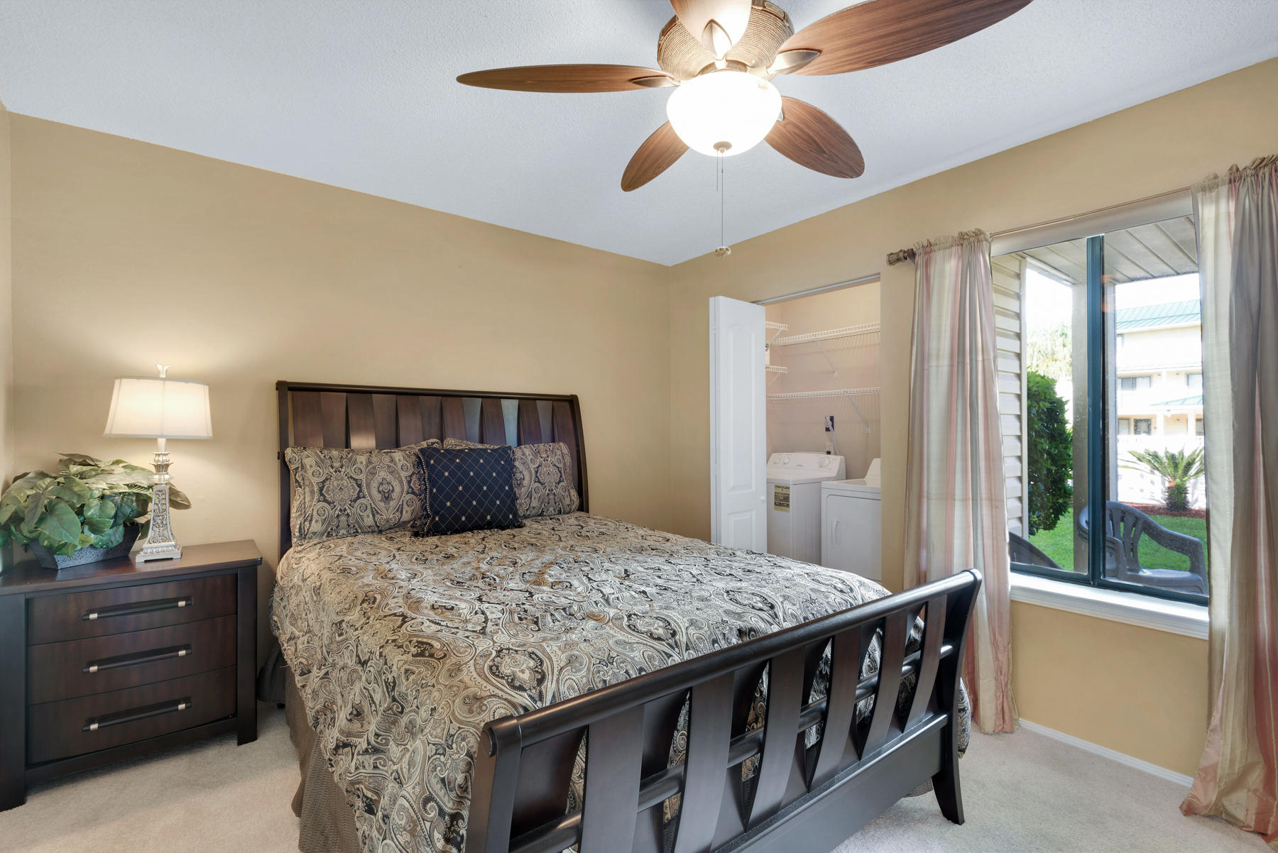 SANDPRINTS CONDO - Residential