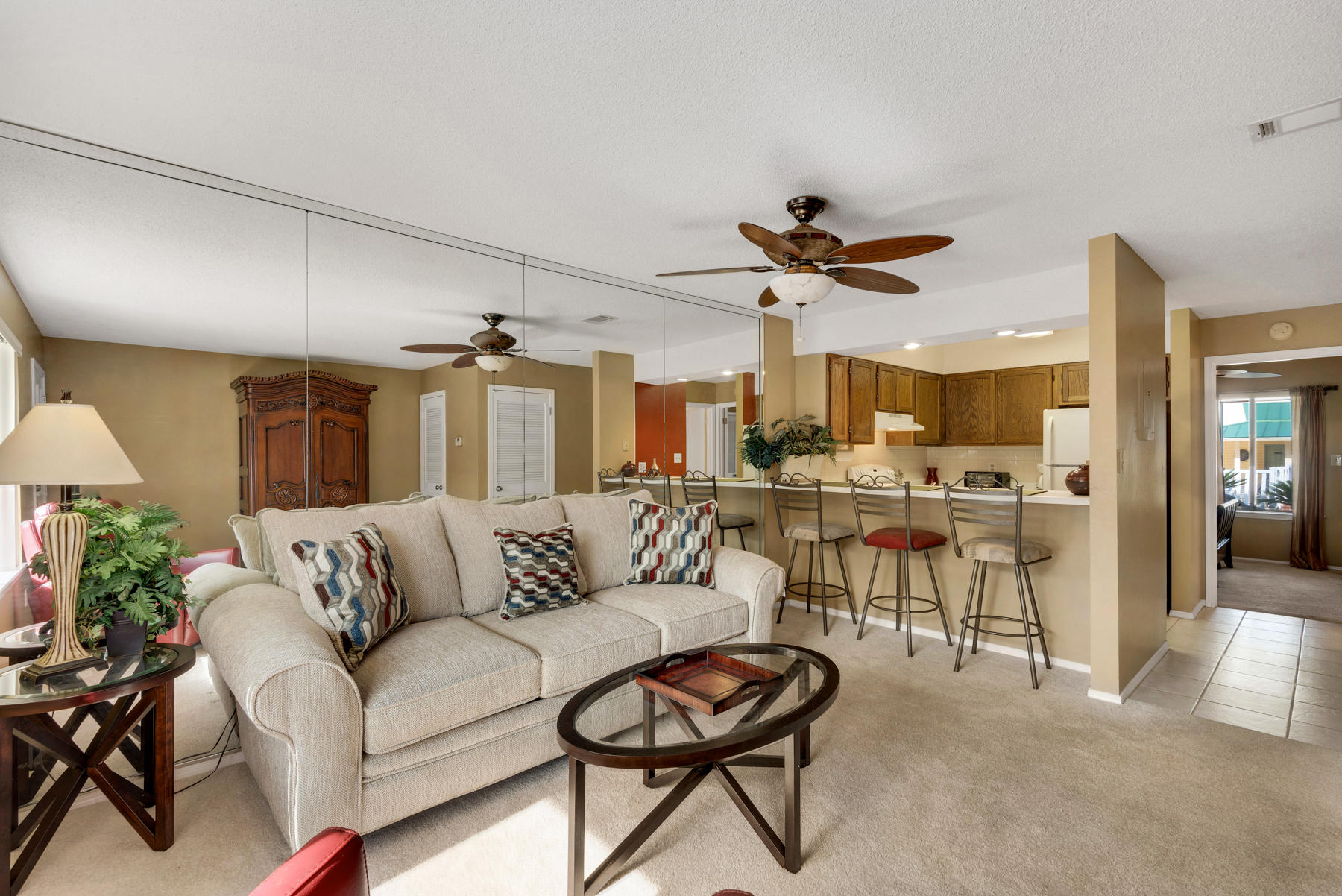 SANDPRINTS CONDO - Residential