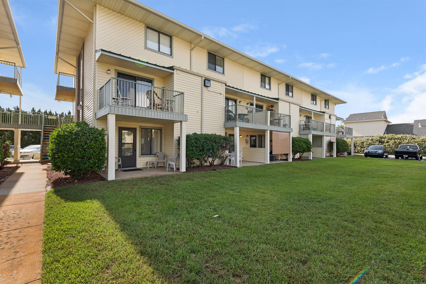 SANDPRINTS CONDO - Residential