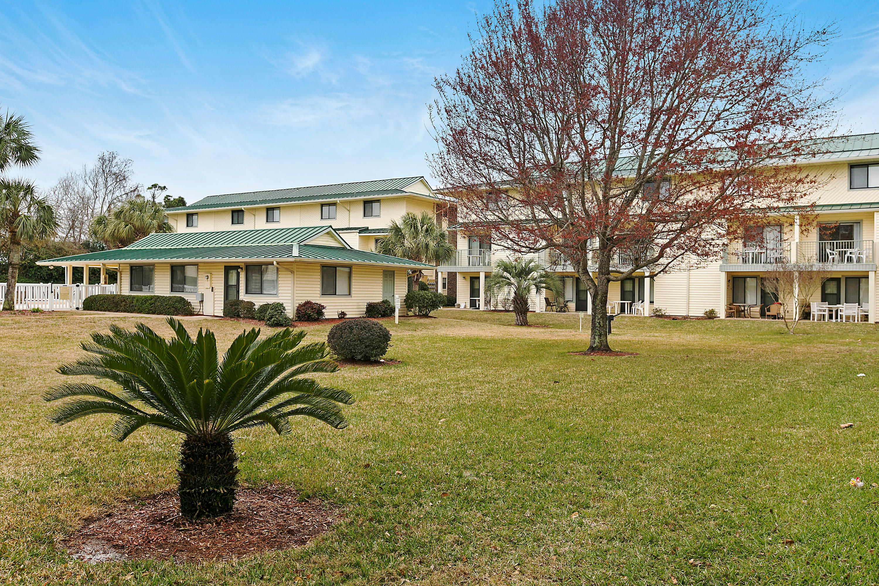 SANDPRINTS CONDO - Residential