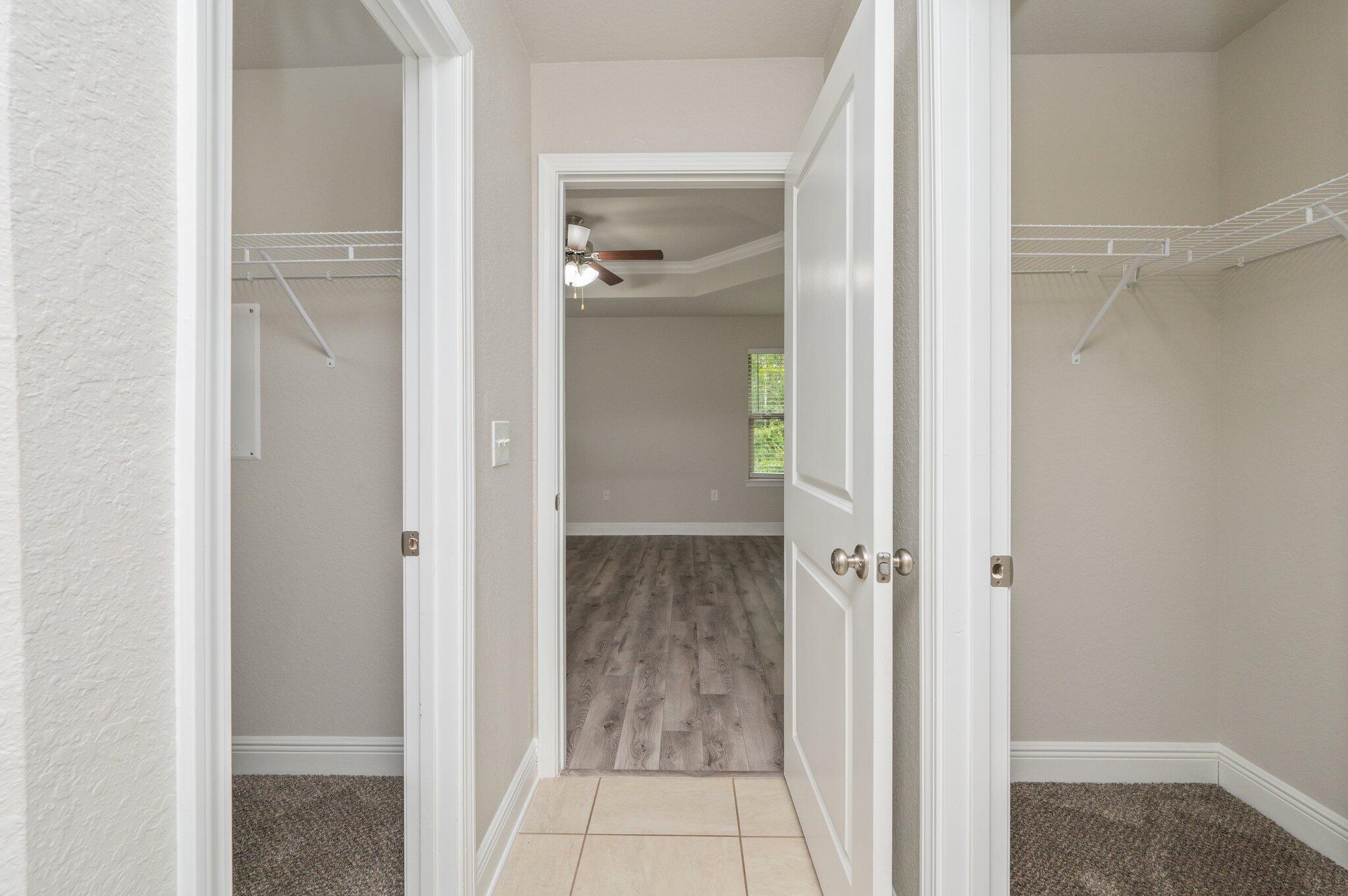 FOX VALLEY - Residential