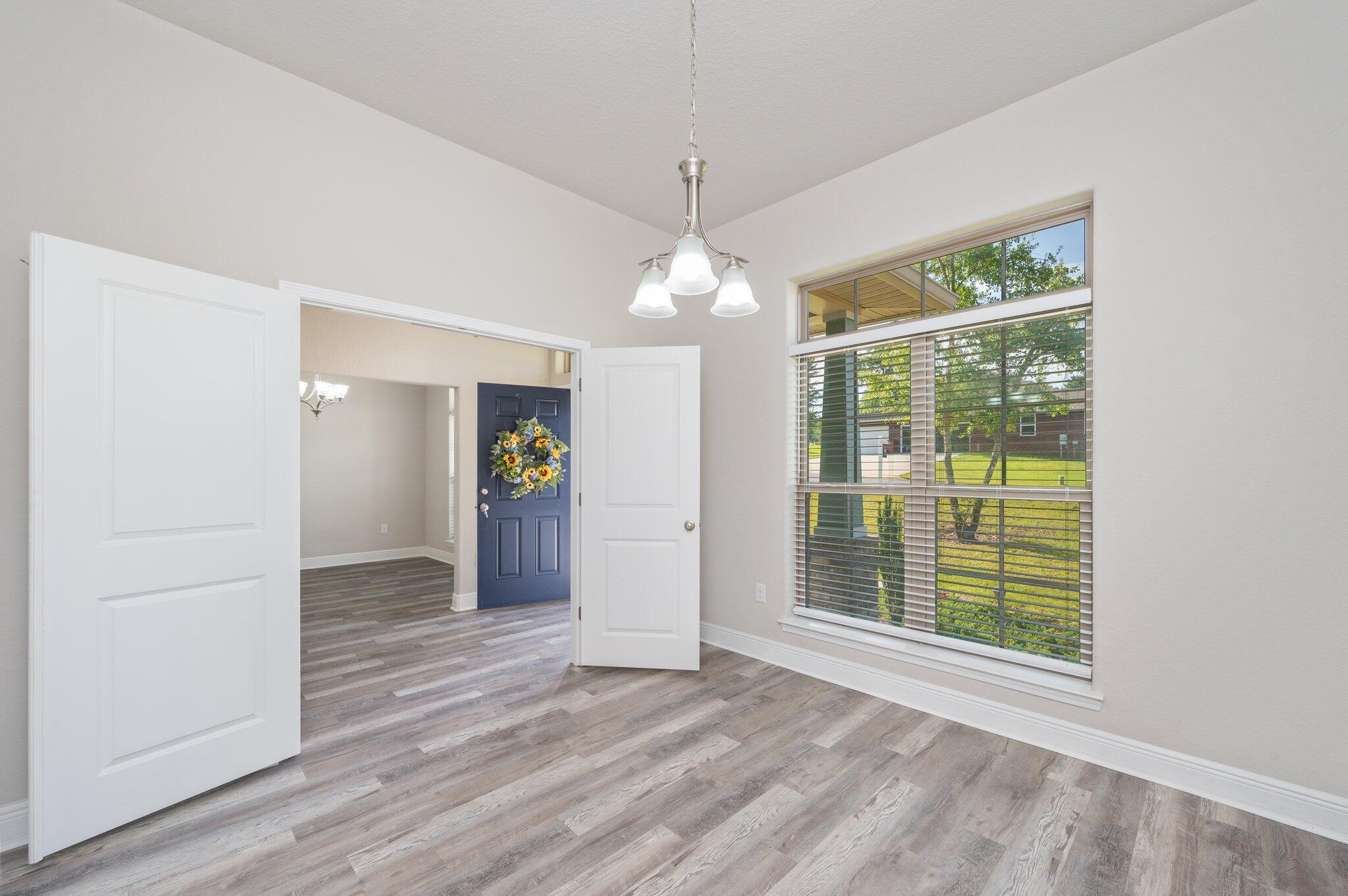 FOX VALLEY - Residential