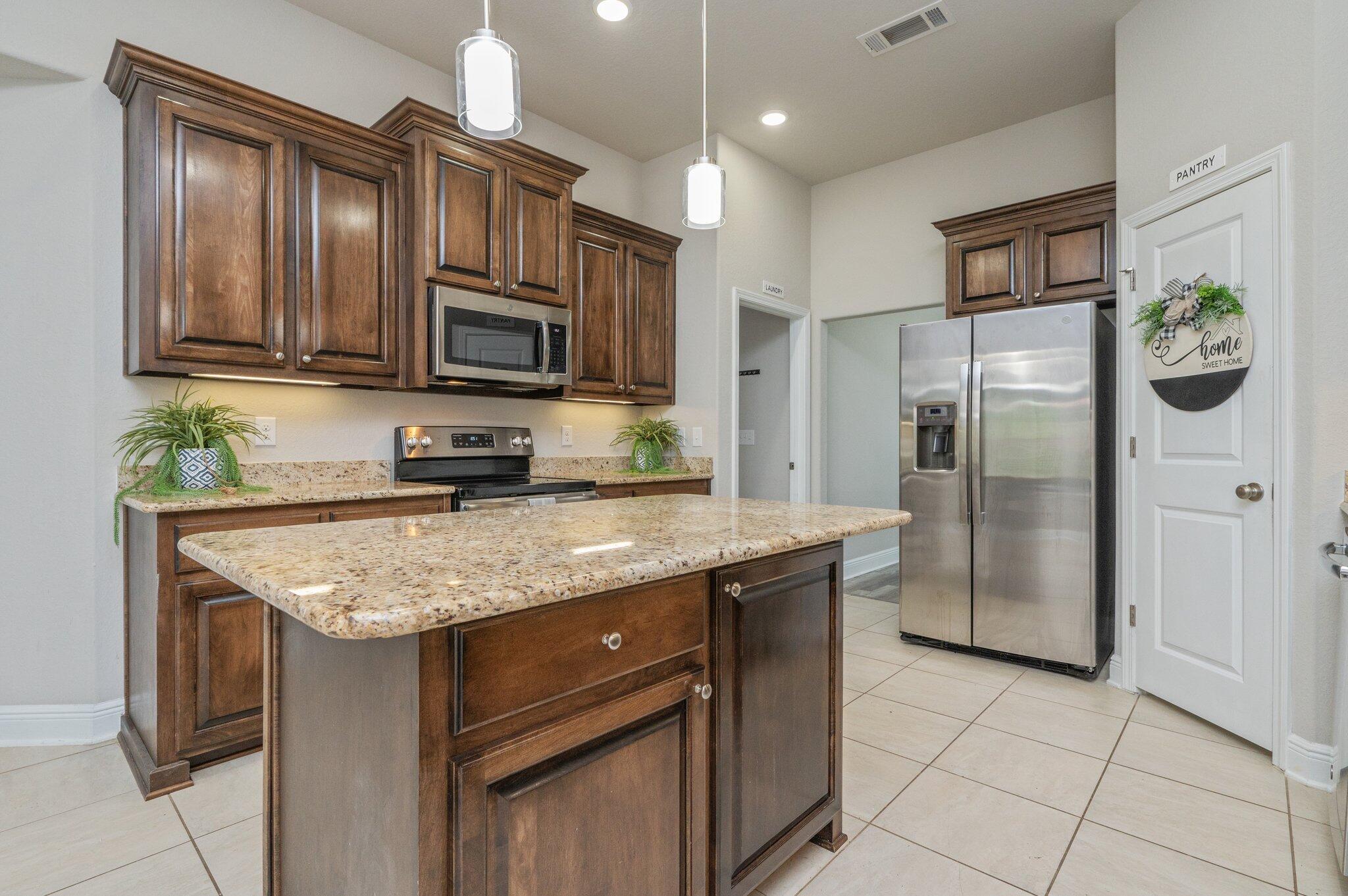 FOX VALLEY - Residential