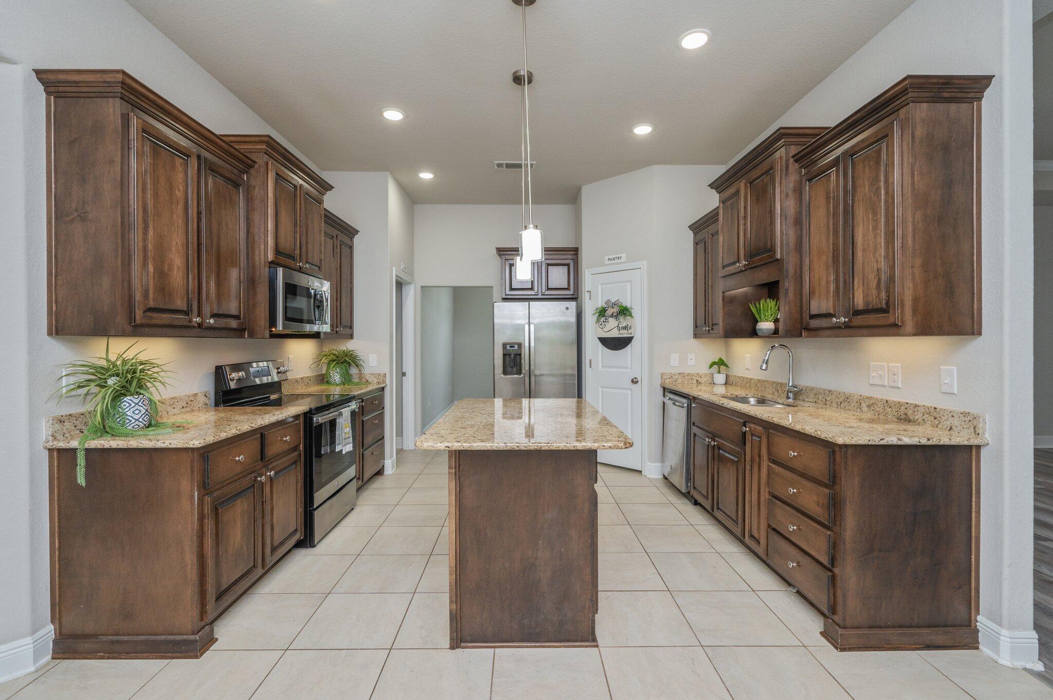 FOX VALLEY - Residential