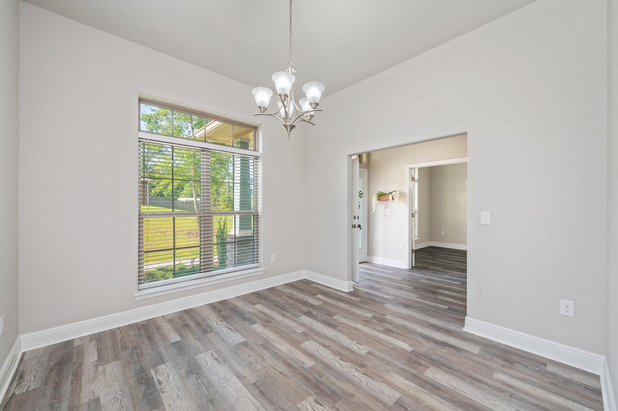 FOX VALLEY - Residential