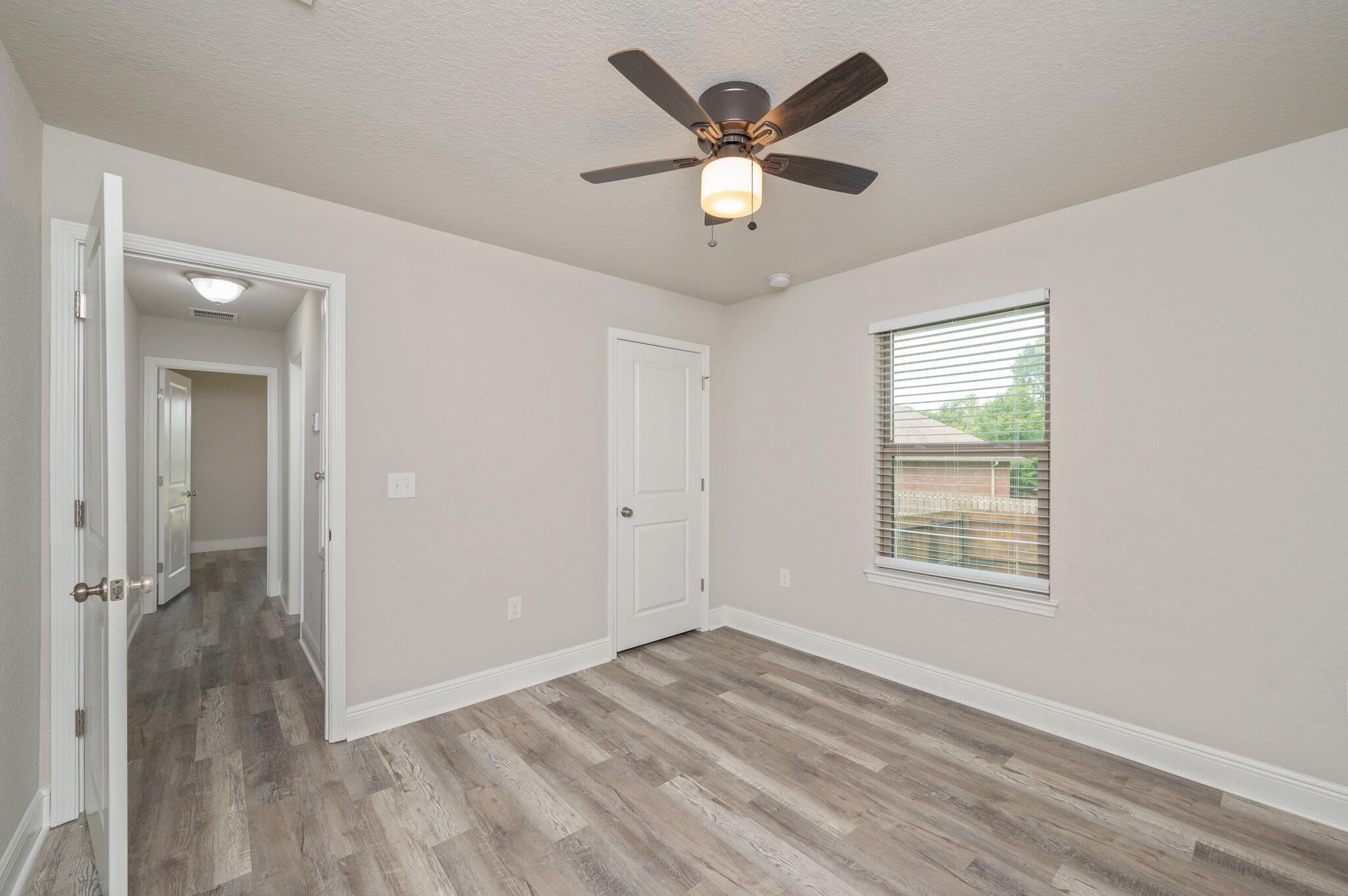 FOX VALLEY - Residential