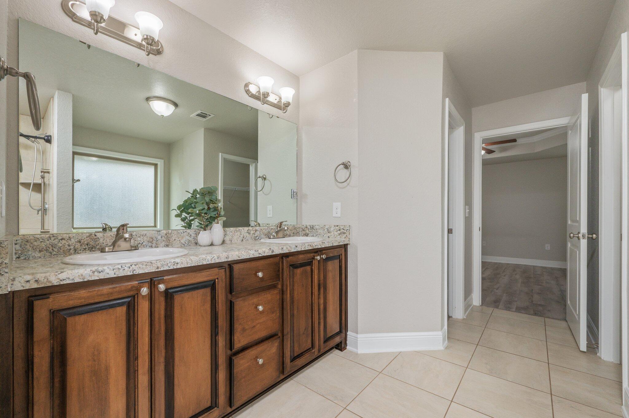 FOX VALLEY - Residential