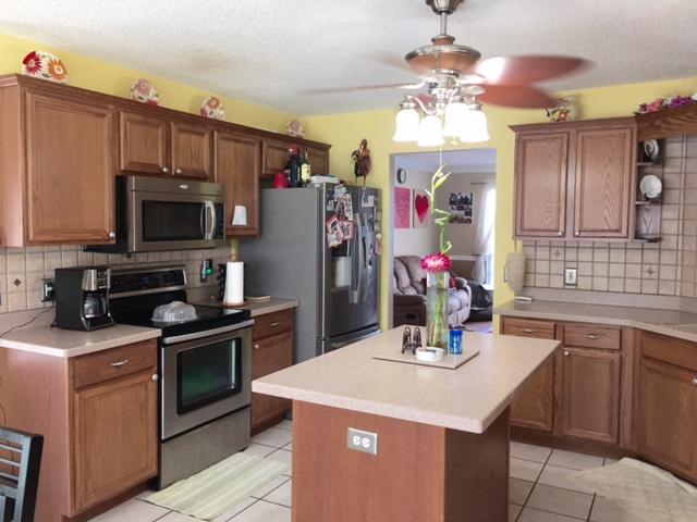 WESTVIEW ESTATES PH 5 - Residential Lease