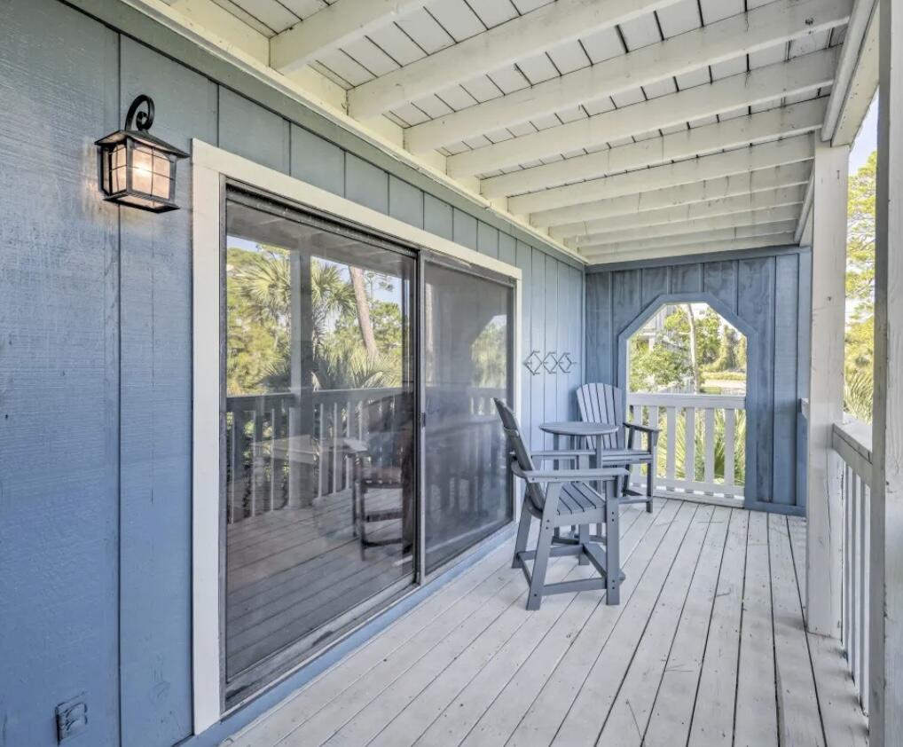 PIRATES COVE INLET CONDO - Residential