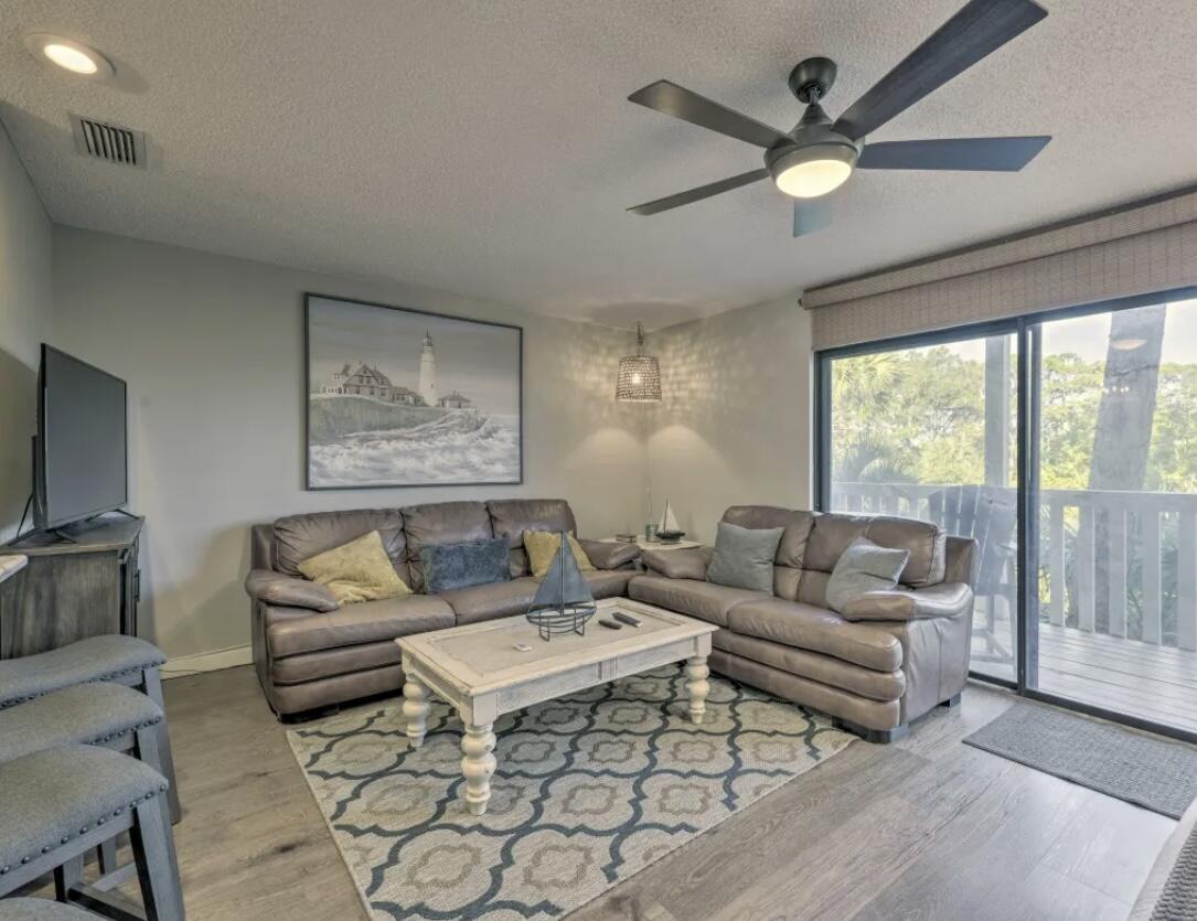 PIRATES COVE INLET CONDO - Residential