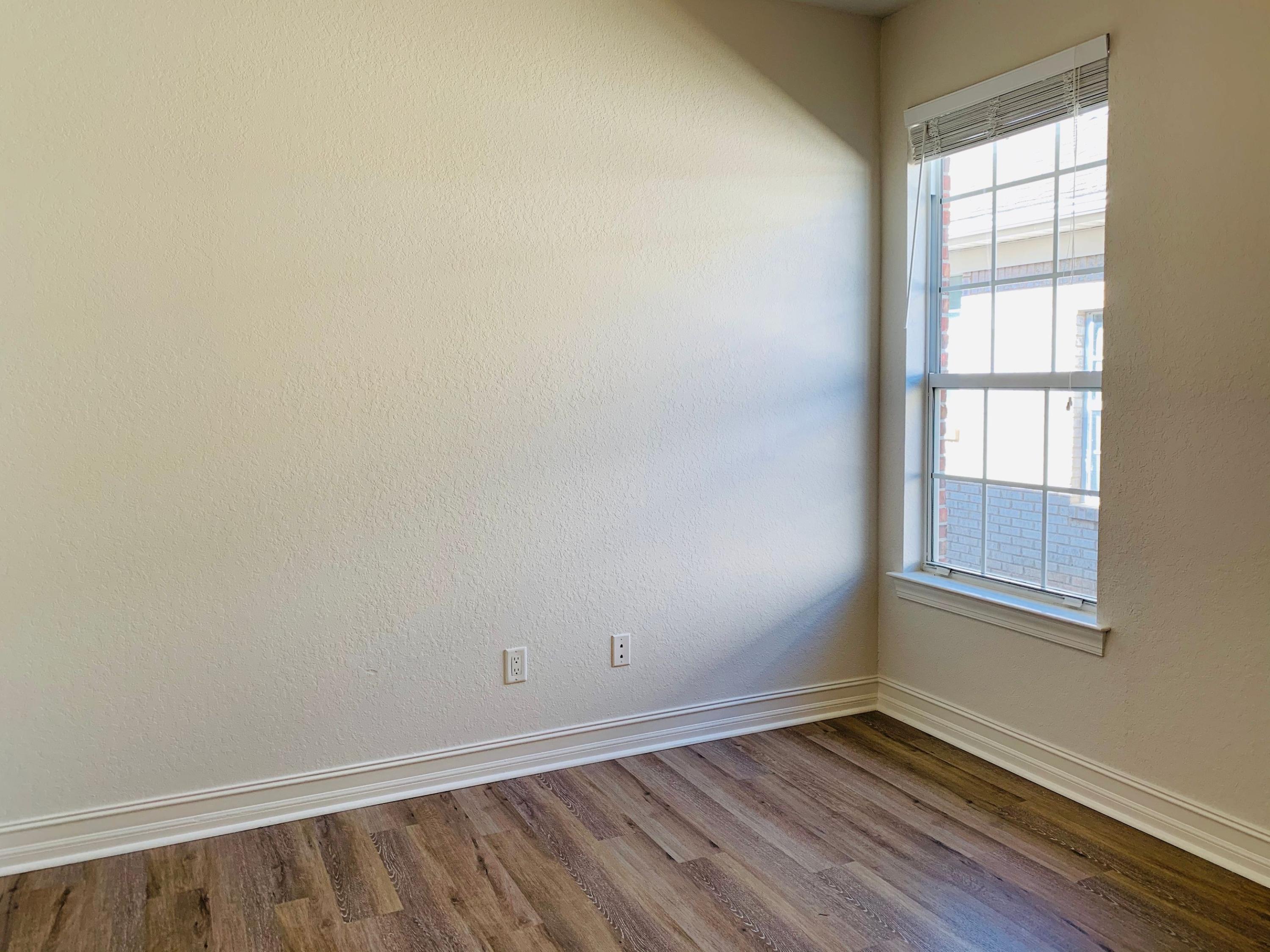 DIAMOND LAKES - Residential