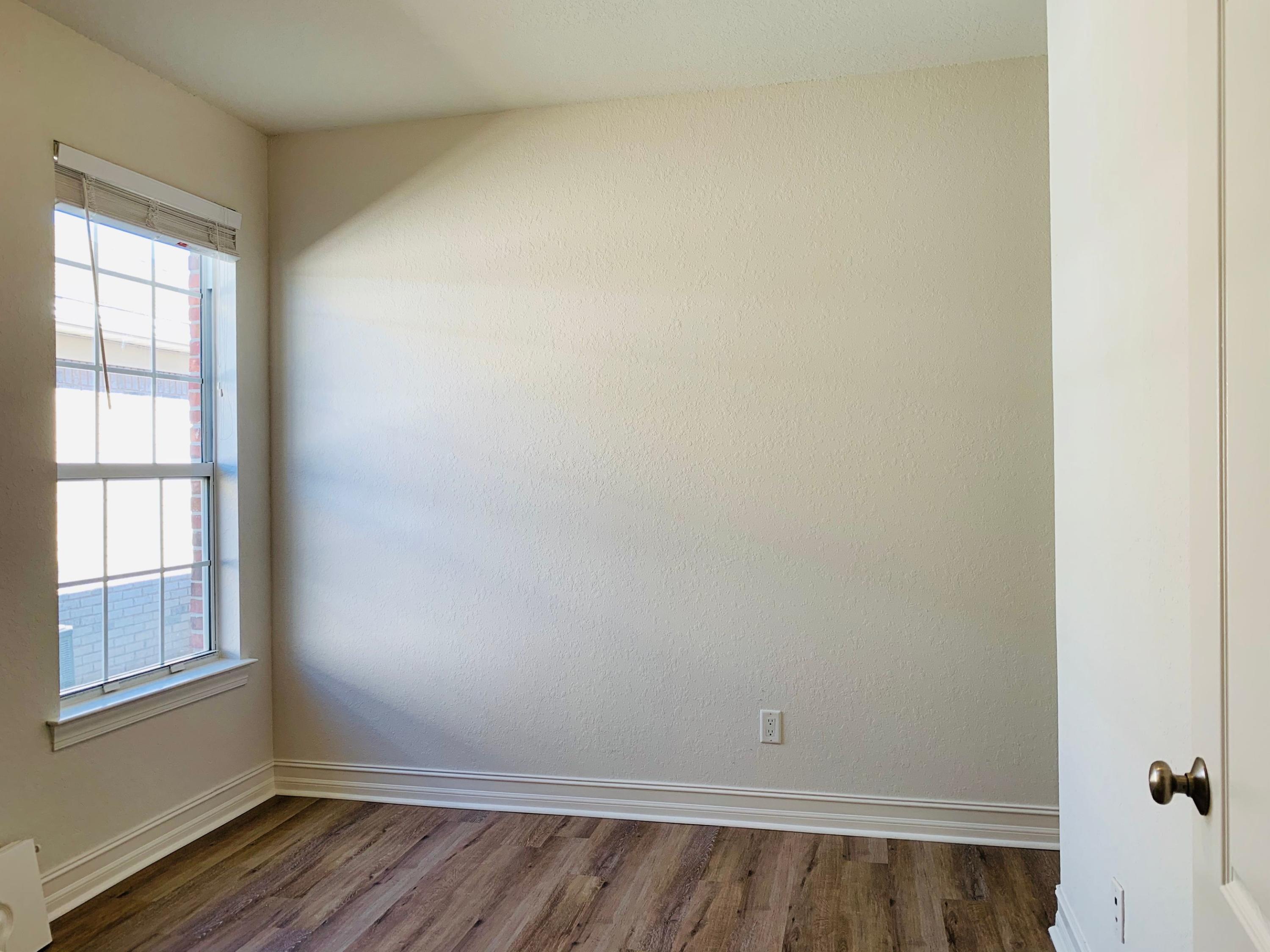 DIAMOND LAKES - Residential