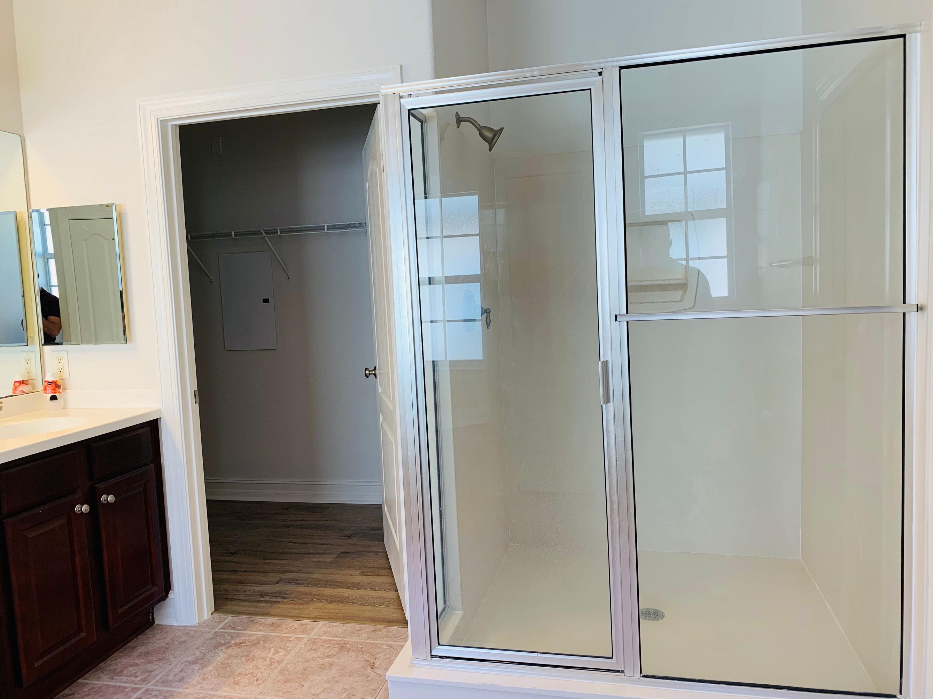 DIAMOND LAKES - Residential