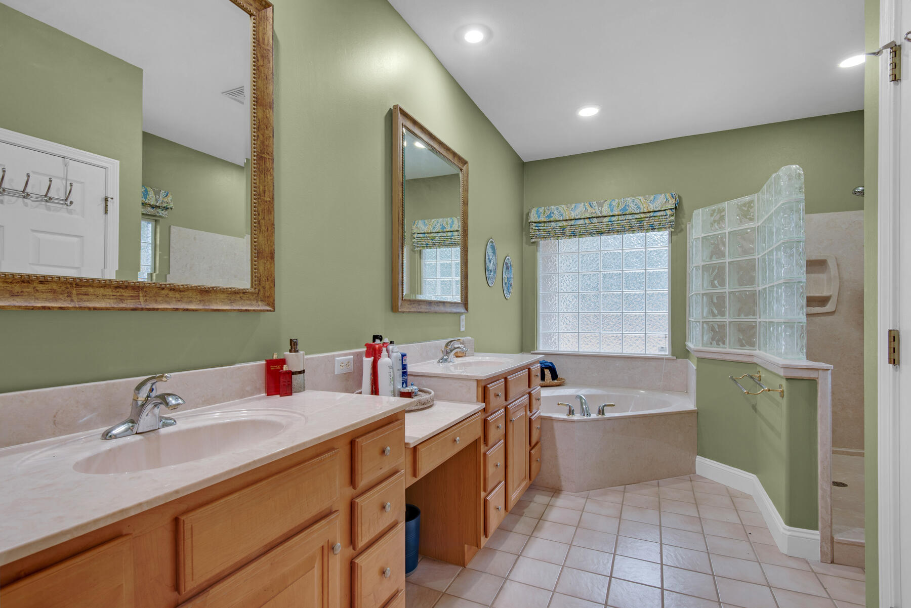 ROCKY BAYOU CC EST #9 LOT 39 - Residential