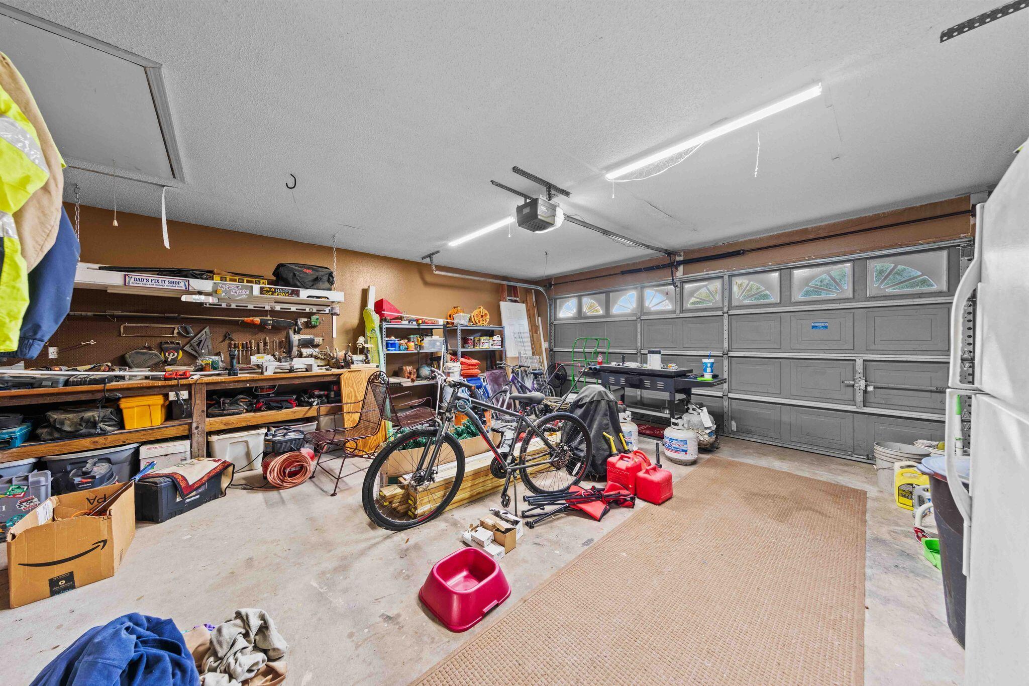 CHARLESTON OAKS - Residential