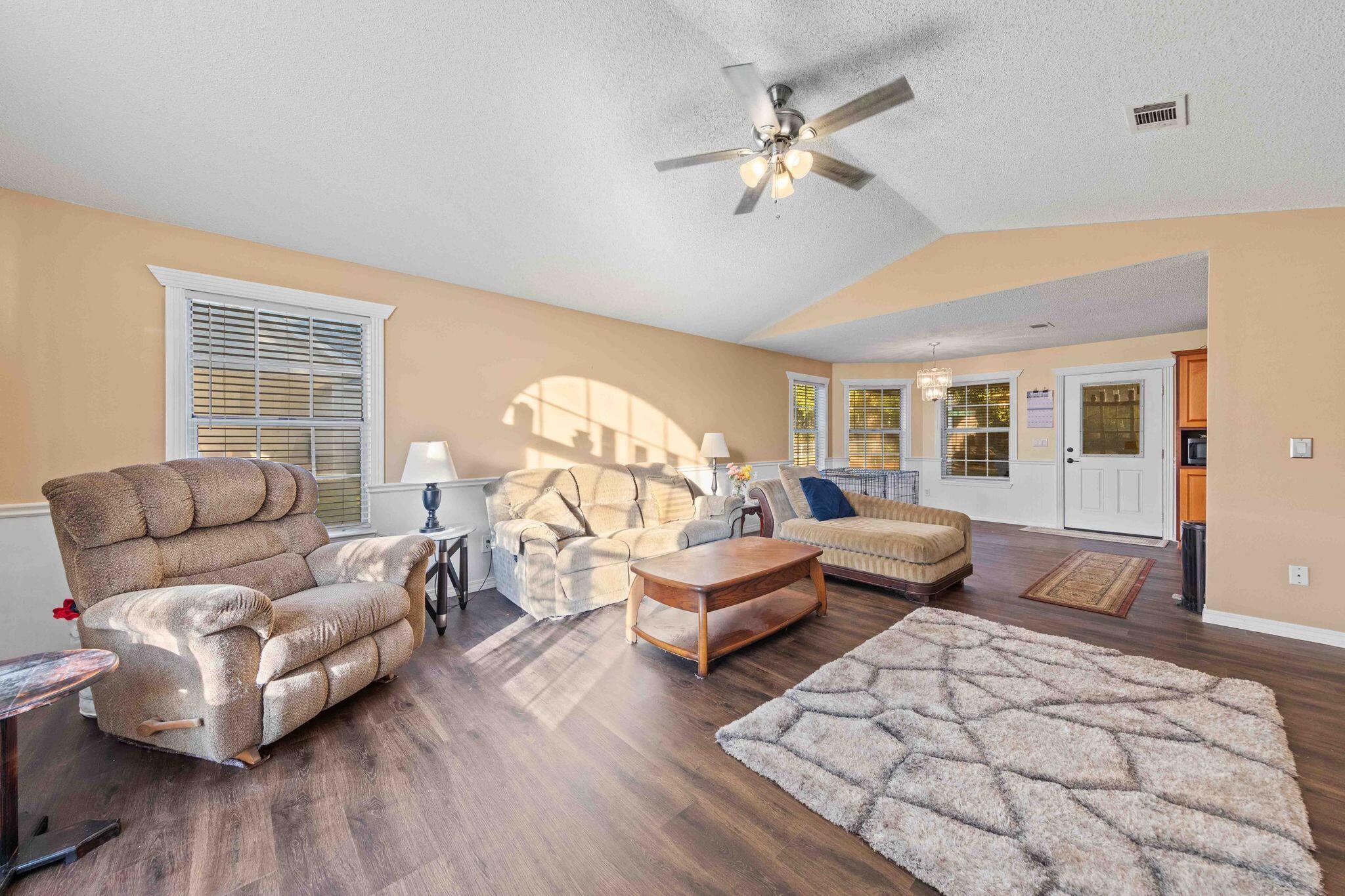 CHARLESTON OAKS - Residential