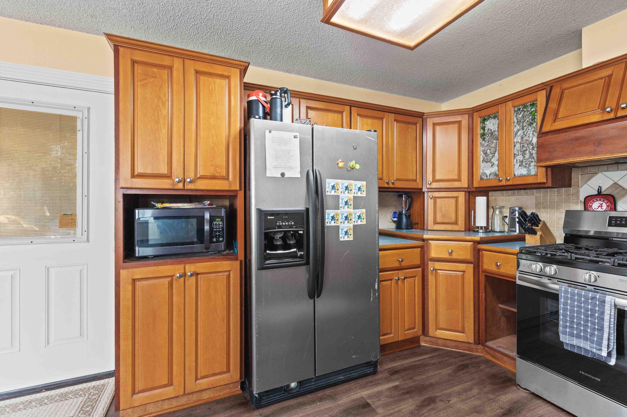 CHARLESTON OAKS - Residential