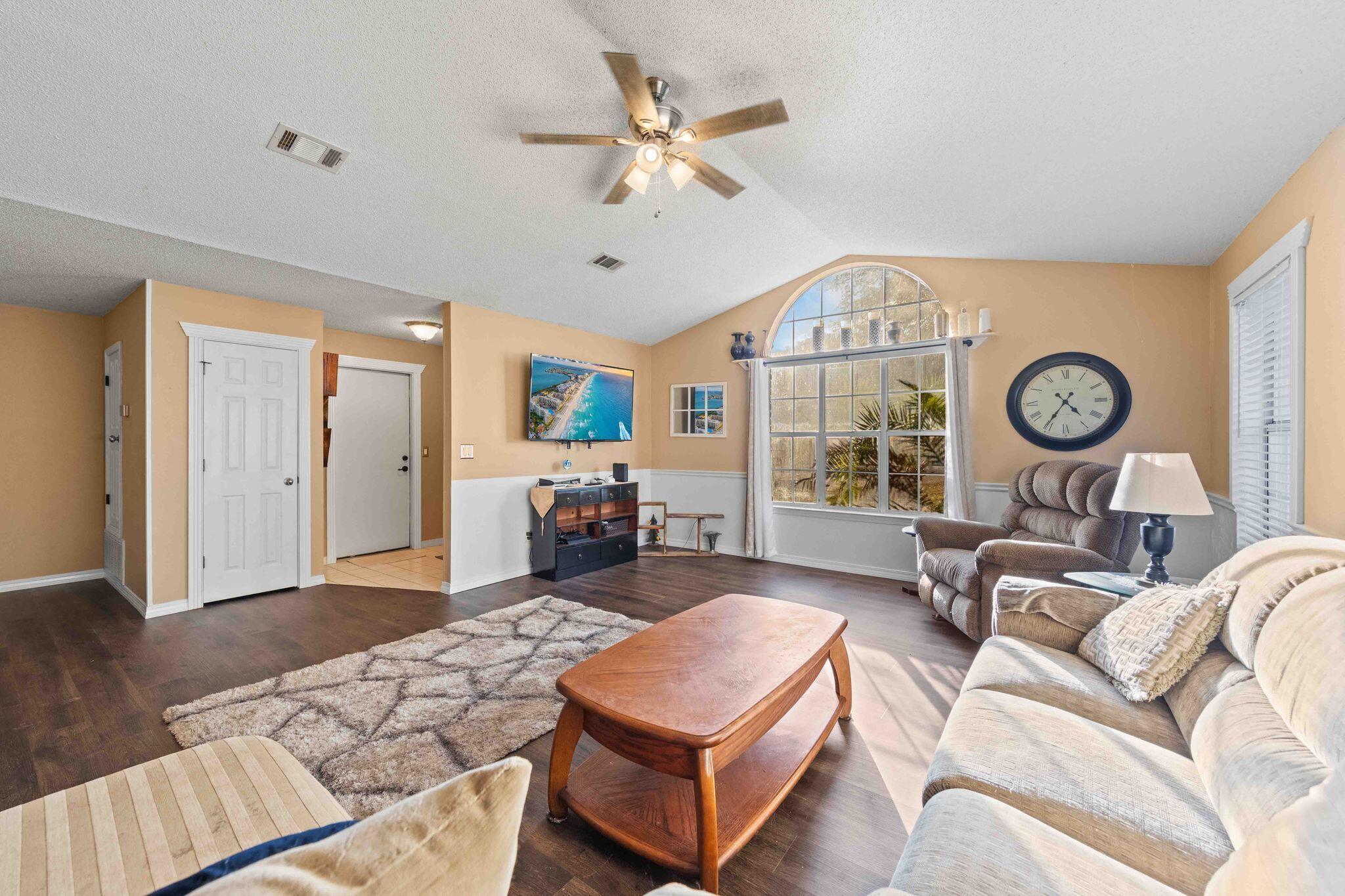 CHARLESTON OAKS - Residential