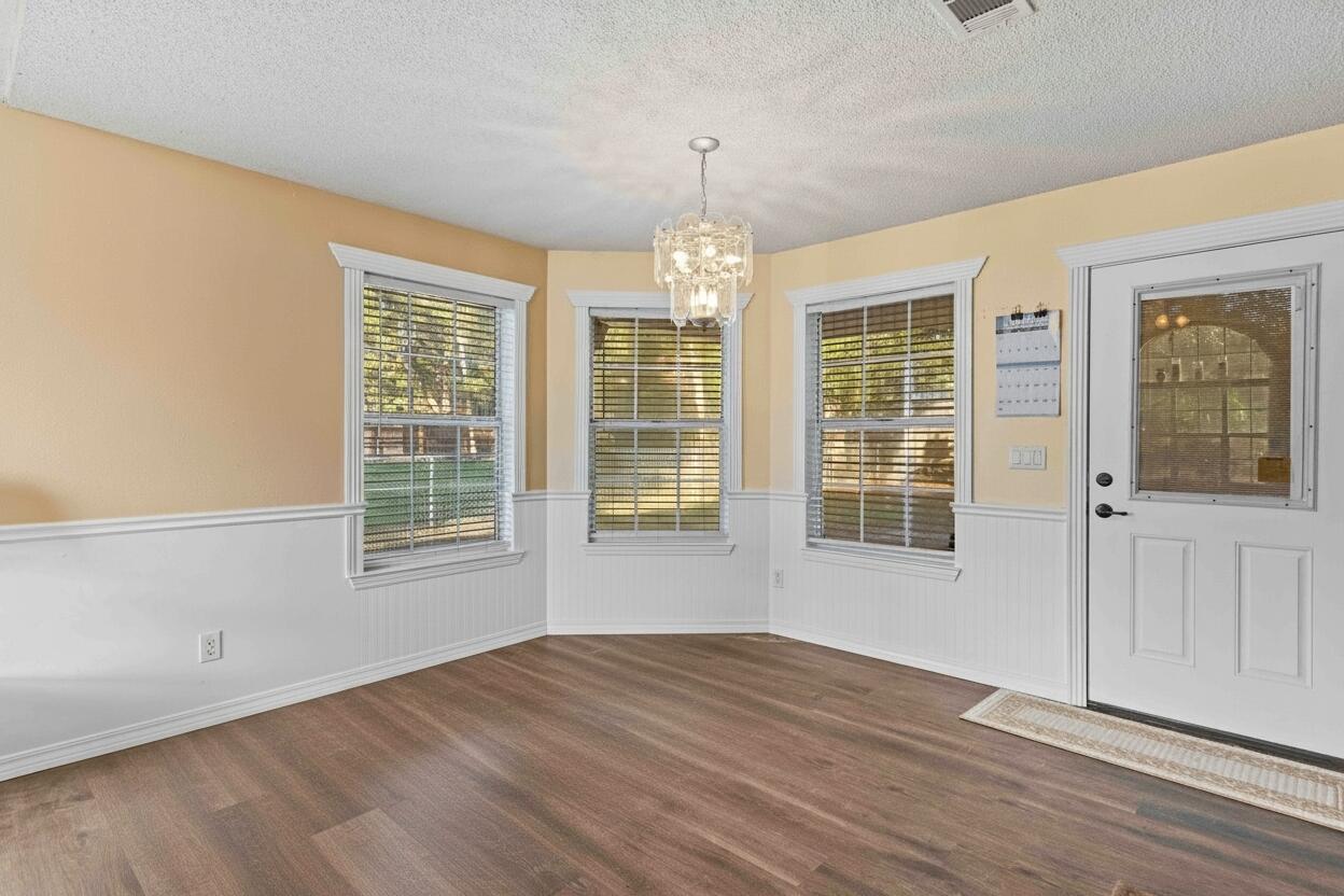 CHARLESTON OAKS - Residential