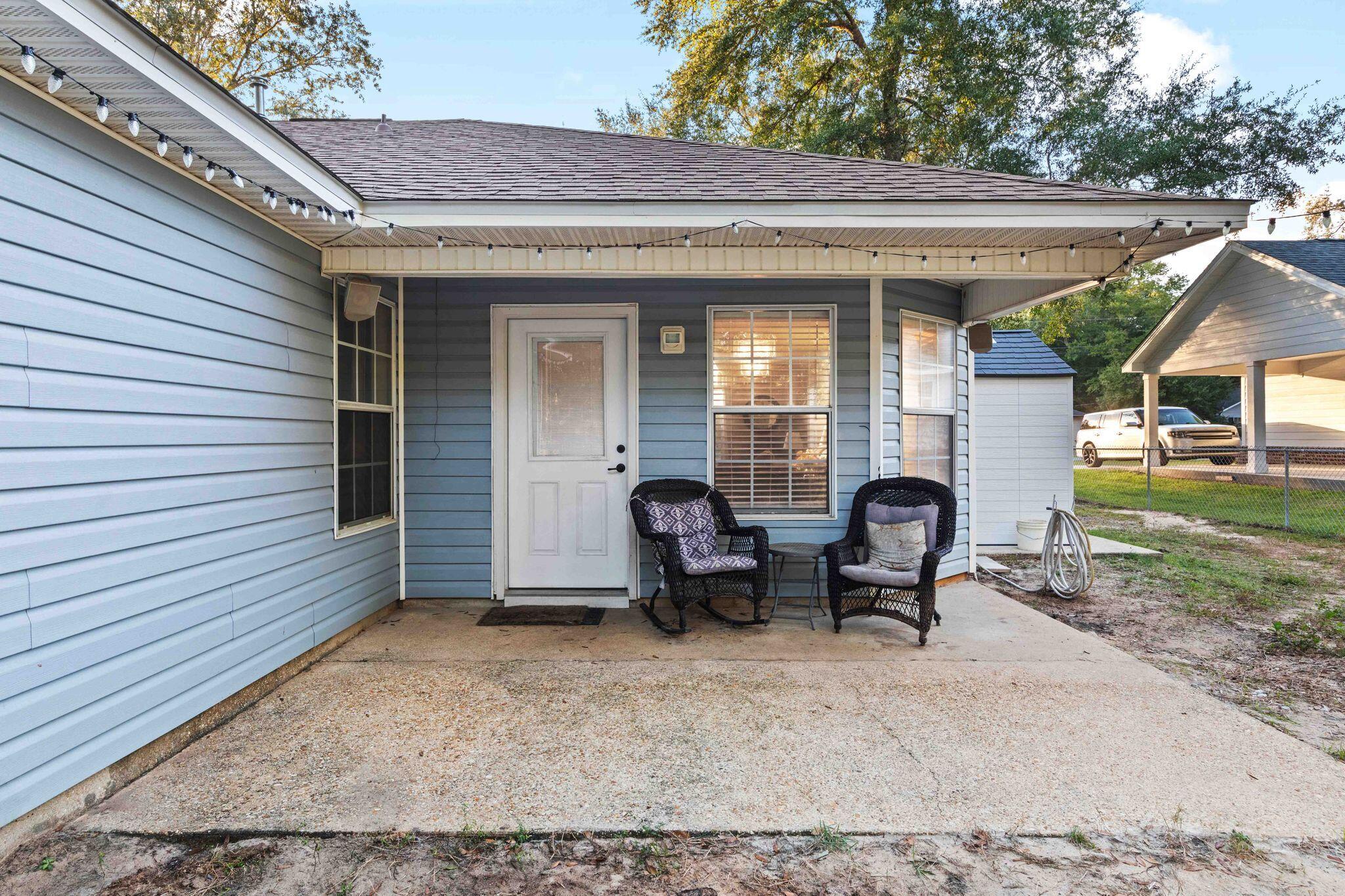 CHARLESTON OAKS - Residential