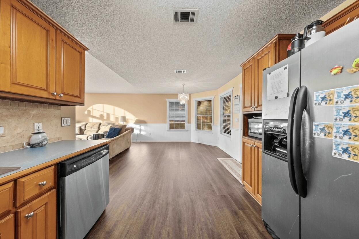 CHARLESTON OAKS - Residential