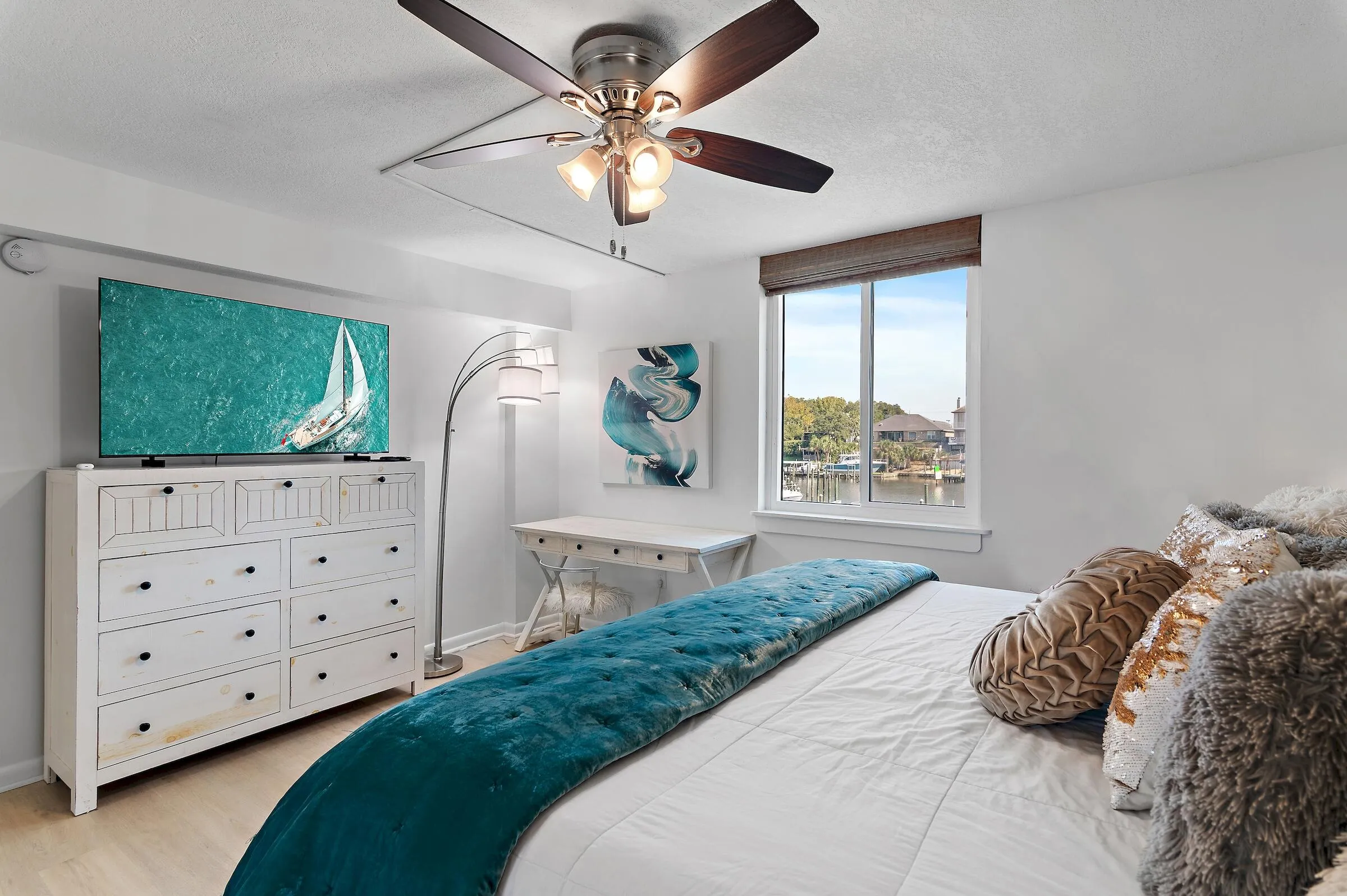 Destin, Florida 32541, United States, 2 Bedrooms Bedrooms, ,2 BathroomsBathrooms,Residential,Active,93874