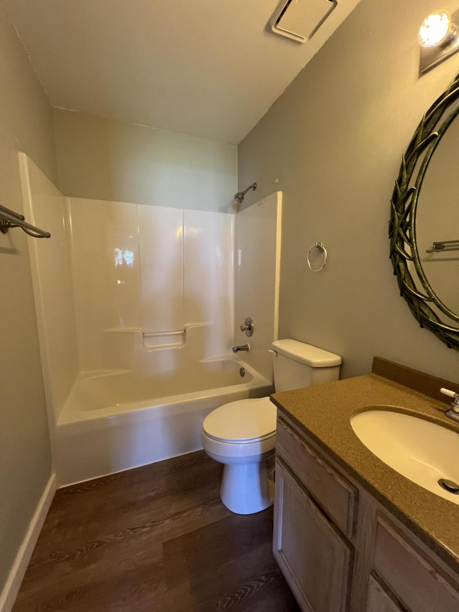 NORTHVIEW ESTATES 3RD ADDN - Residential Lease